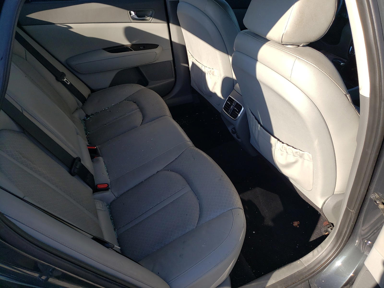 Photo 6 from auction – 2016 KIA OPTIMA EX with VIN 5XXGU4L37GG011909