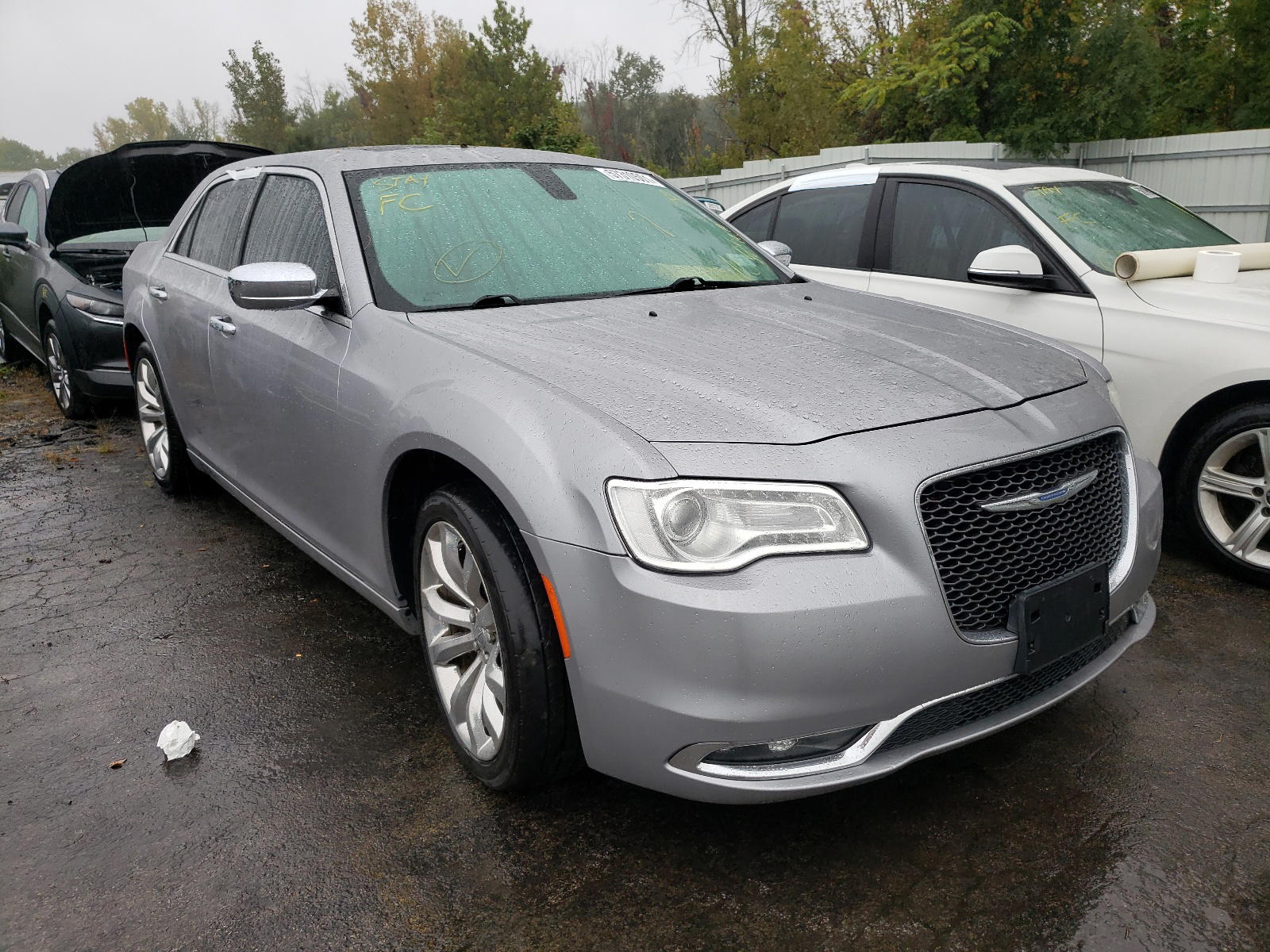 Photo 13 from auction – 2017 CHRYSLER 300C with VIN 2C3CCAEG2HH667860