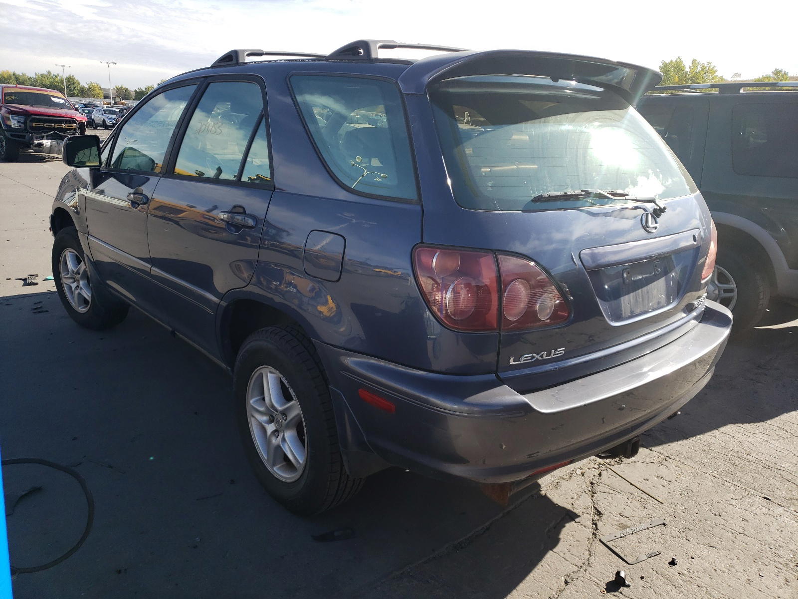 Photo 3 from auction – 2000 LEXUS RX 300 with VIN JT6HF10U0Y0159498