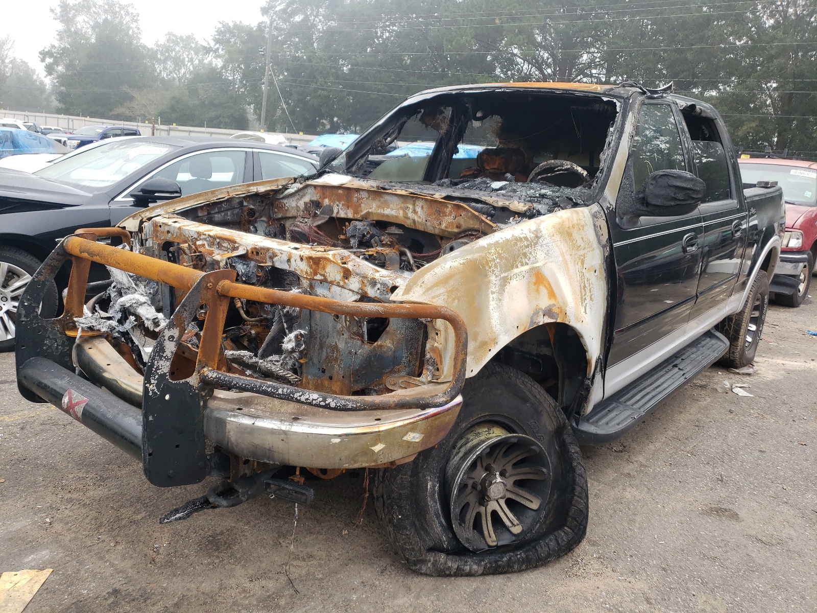 Photo 2 from auction – 2001 FORD F150 SUPER with VIN 1FTRW08L81KC47258