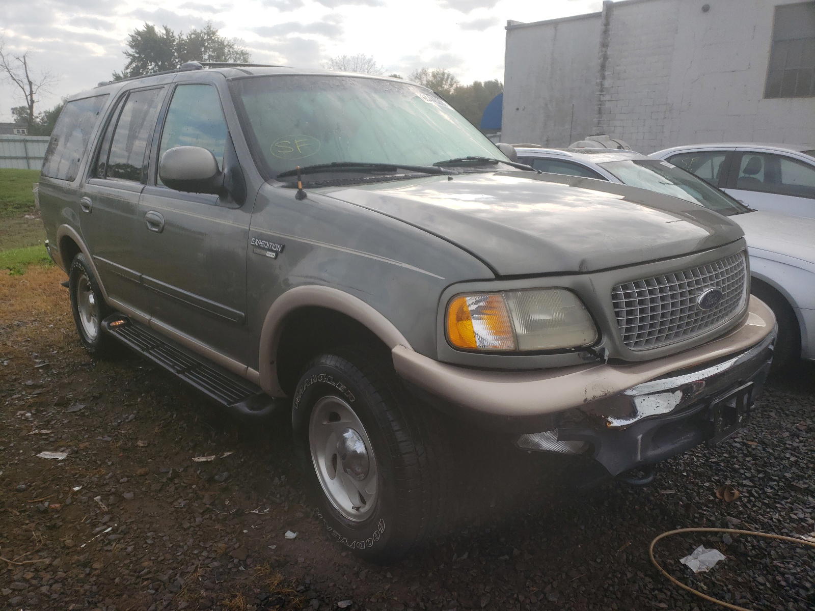 FORD EXPEDITION 1999 with VIN 1FMPU18L0XLC01232 - Photo from auction