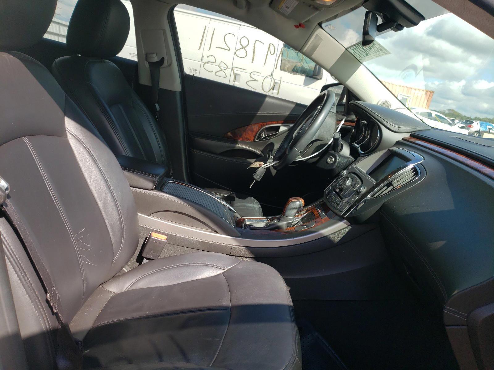 Photo 5 from auction – 2012 BUICK LACROSSE with VIN 1G4GC5E35CF309319