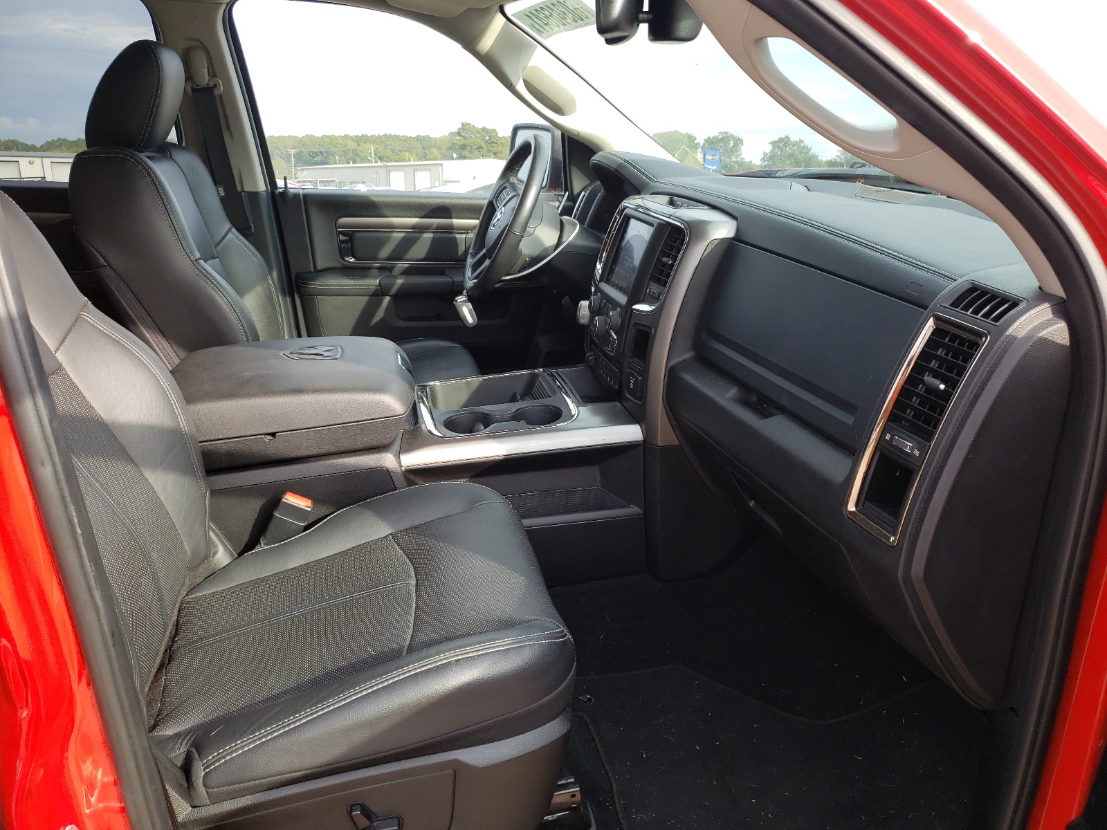 Photo 5 from auction – 2018 RAM 1500 SPORT with VIN 1C6RR7MT6JS139797