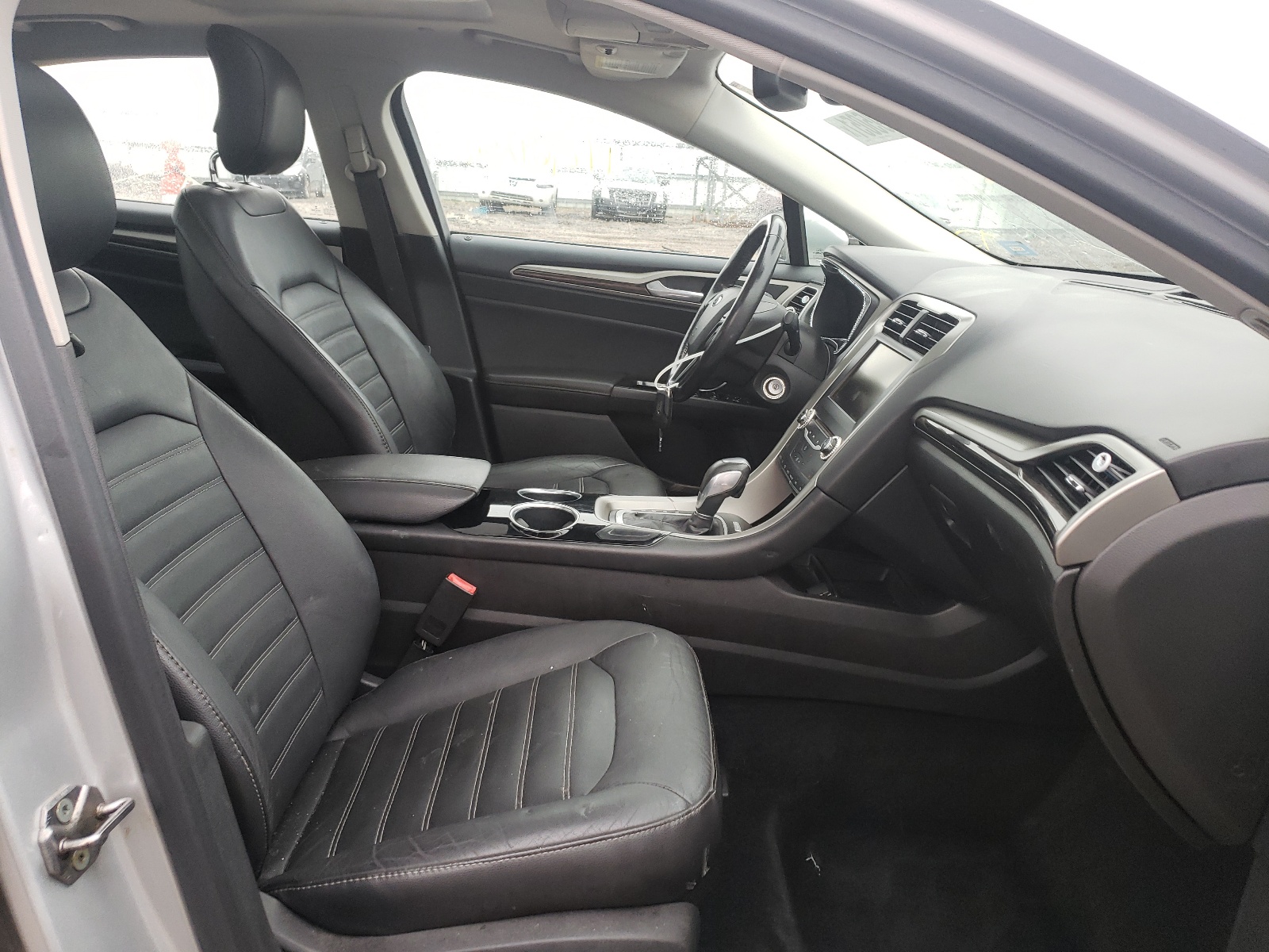 Photo 5 from auction – 2013 FORD FUSION SE with VIN 3FA6P0LU9DR293073