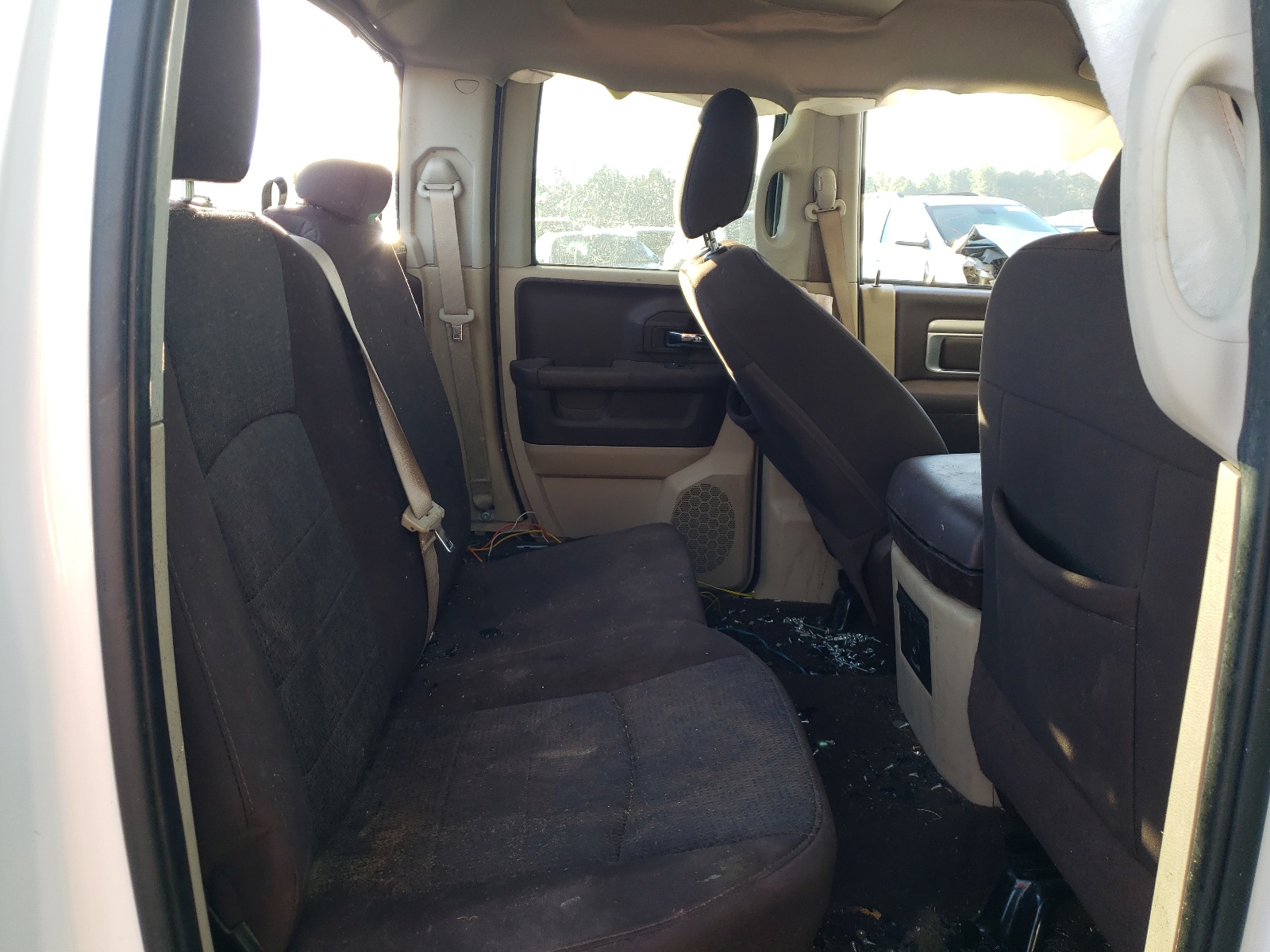 Photo 6 from auction – 2015 RAM 1500 SLT with VIN 1C6RR6GT6FS582092