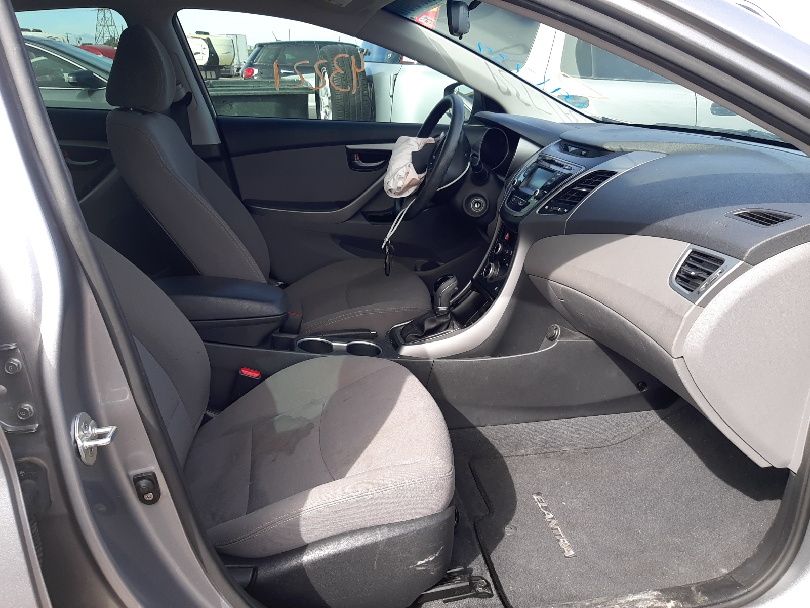 Photo 5 from auction – 2014 HYUNDAI ELANTRA SE with VIN KMHDH4AE3EU091739