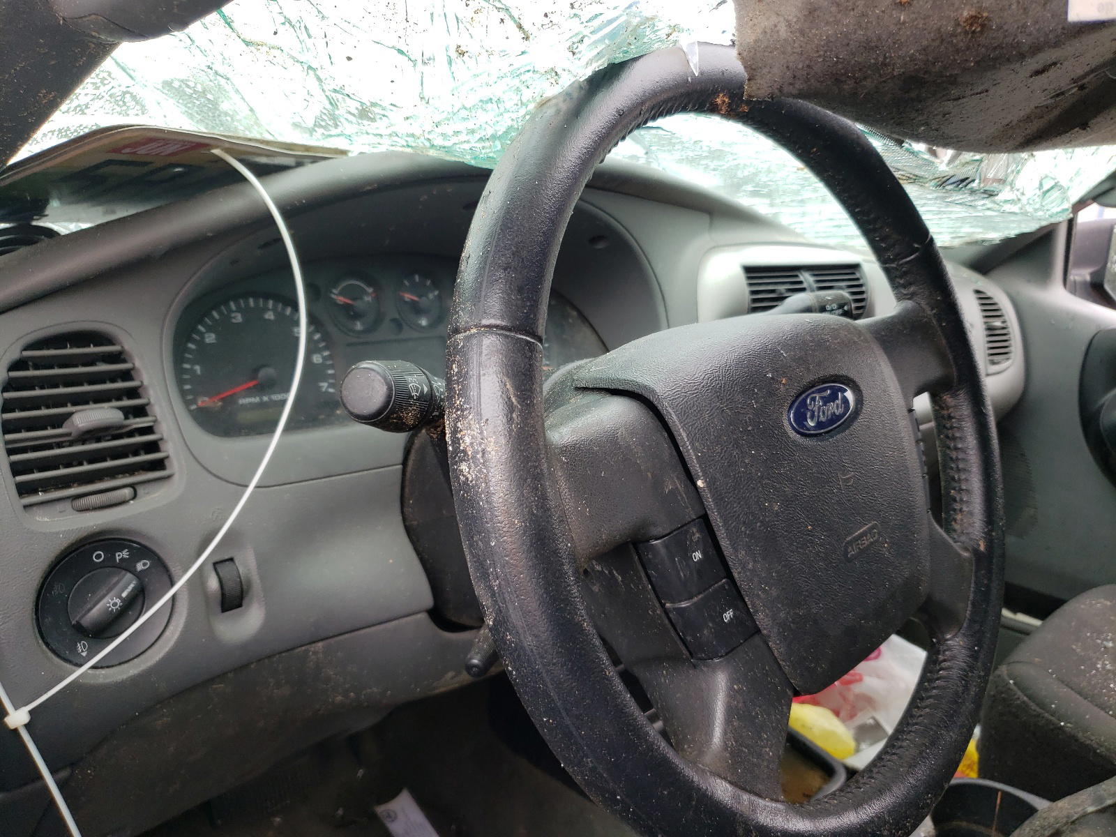 Photo 9 from auction – 2011 FORD RANGER SUP with VIN 1FTLR4EE7BPA45039