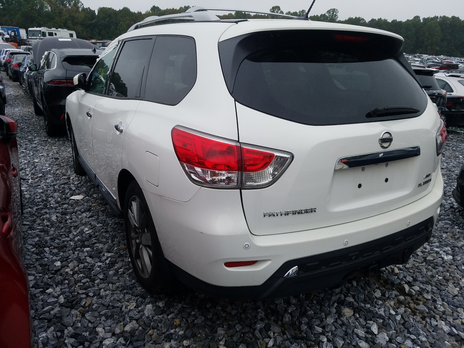 Photo 3 from auction – 2013 NISSAN PATHFINDER with VIN 5N1AR2MM1DC665587