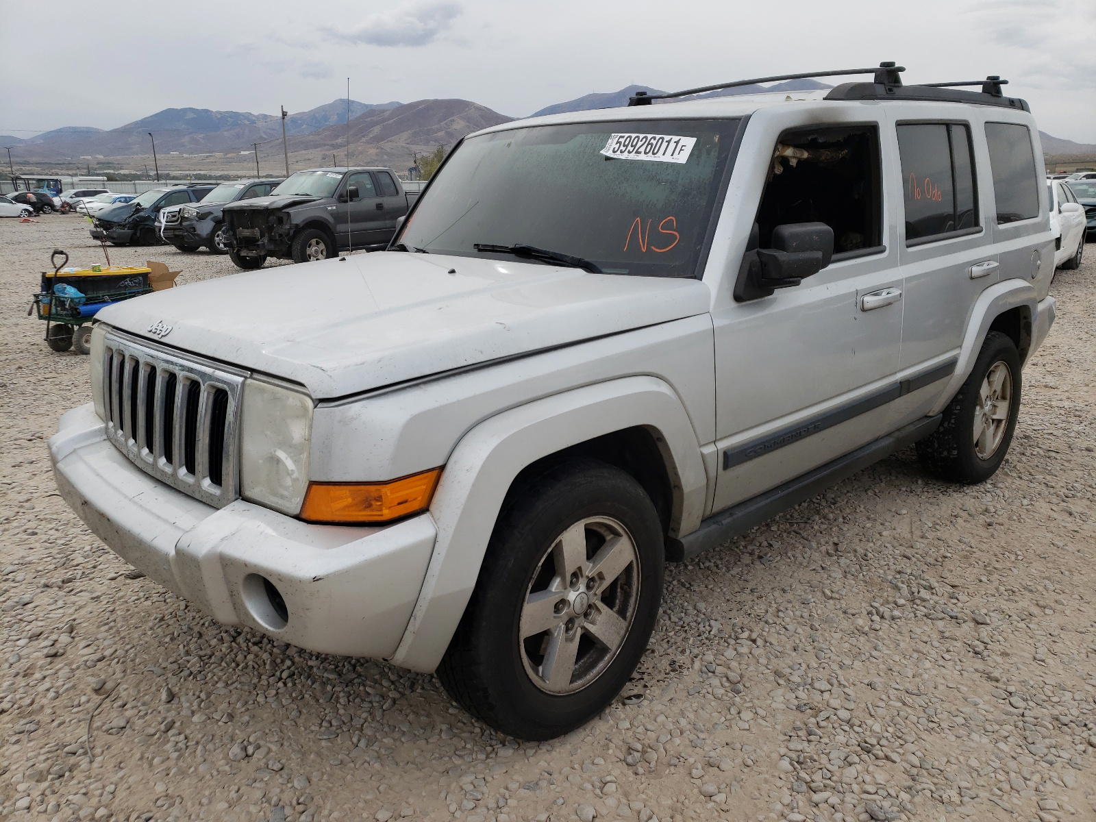 Photo 2 from auction – 2007 JEEP COMMANDER with VIN 1J8HG48K37C611573