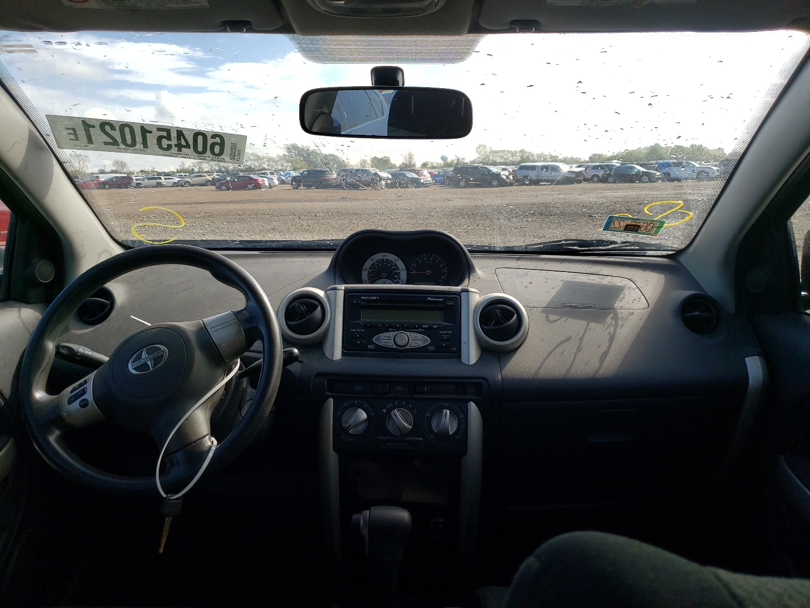 Photo 9 from auction – 2006 TOYOTA SCION XA with VIN JTKKT604260148108