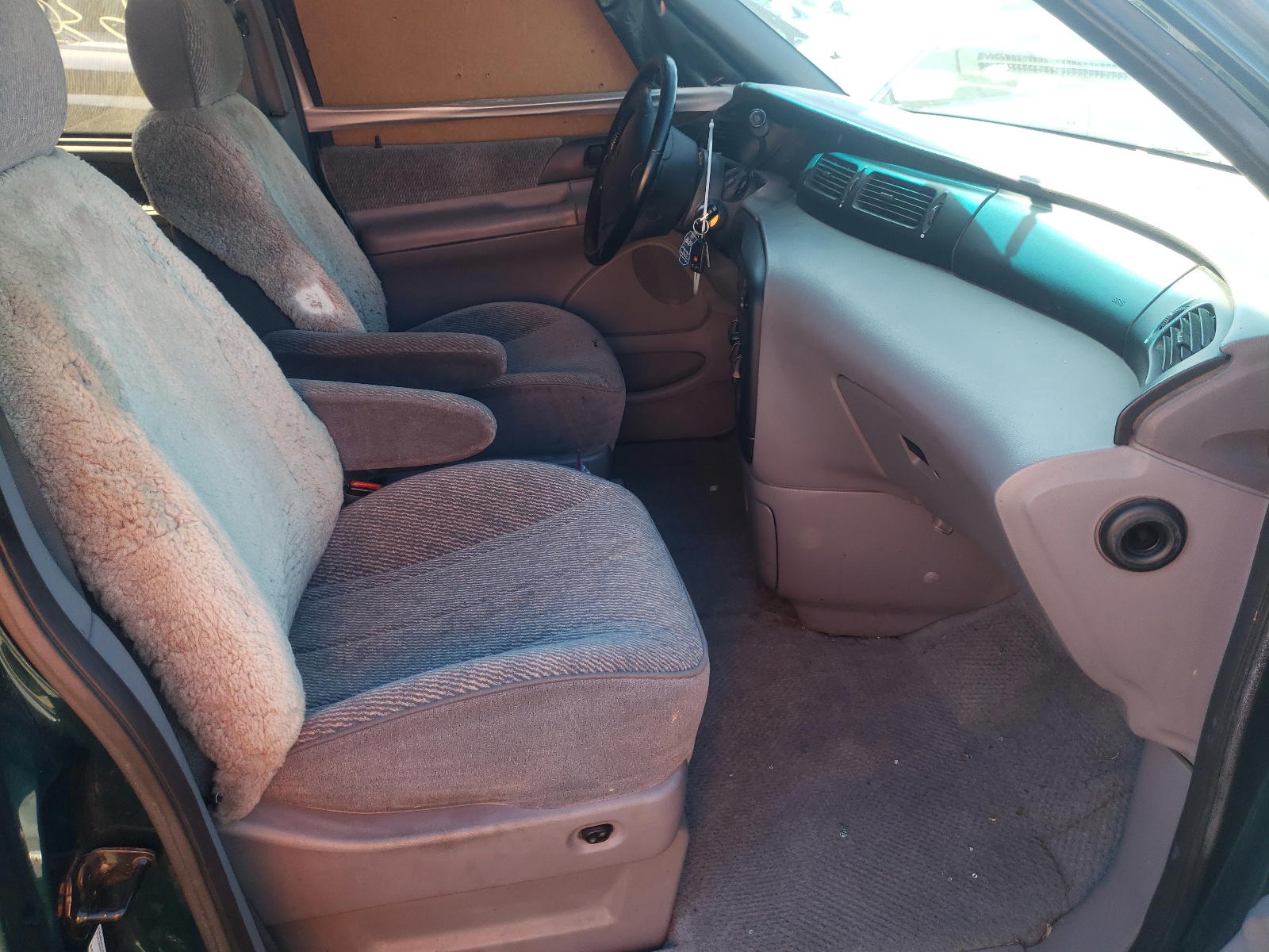 Photo 5 from auction – 1995 FORD WINDSTAR with VIN 2FMDA5140SBB58610
