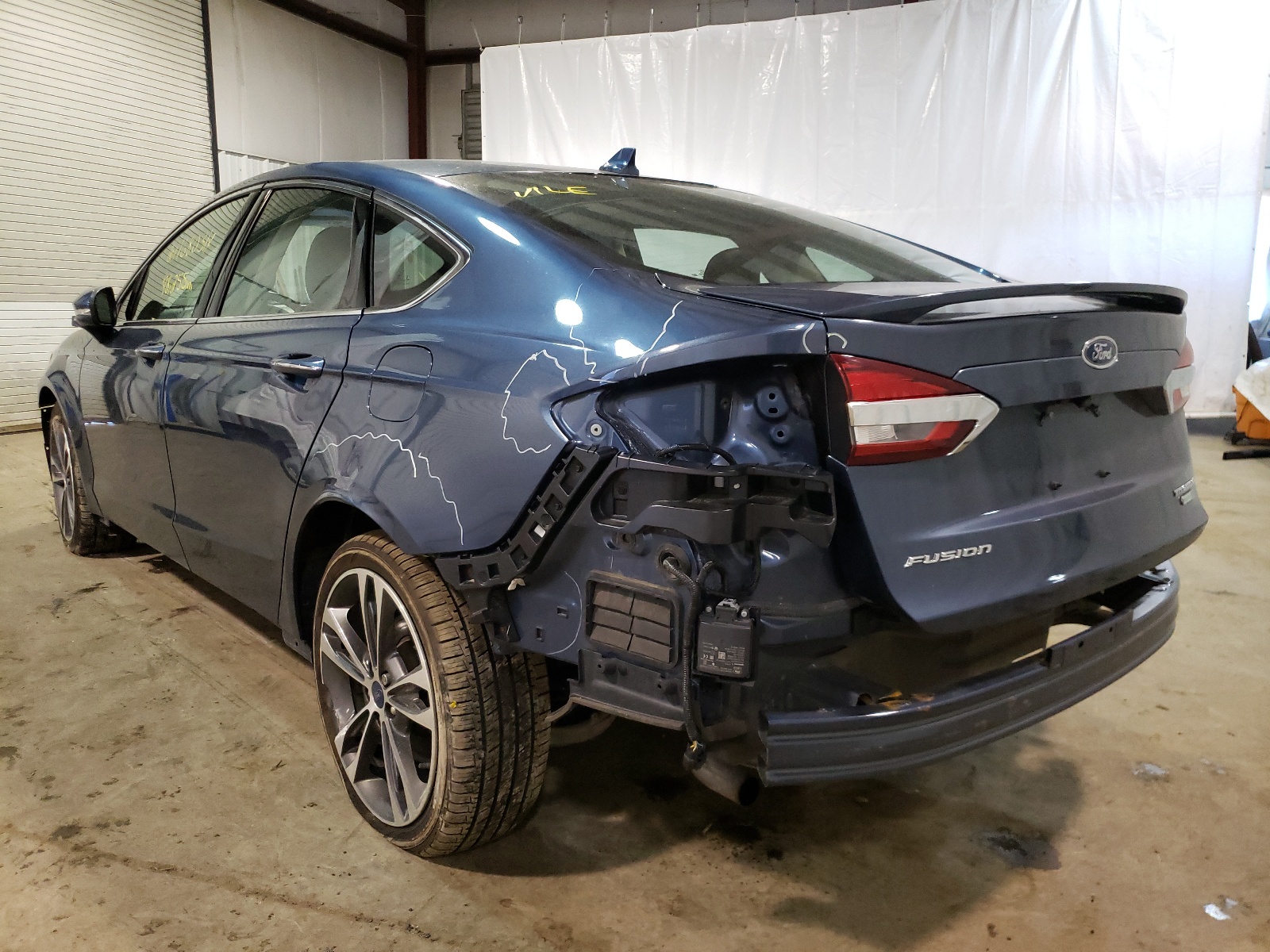 Photo 3 from auction – 2019 FORD FUSION TIT with VIN 3FA6P0D97KR168838