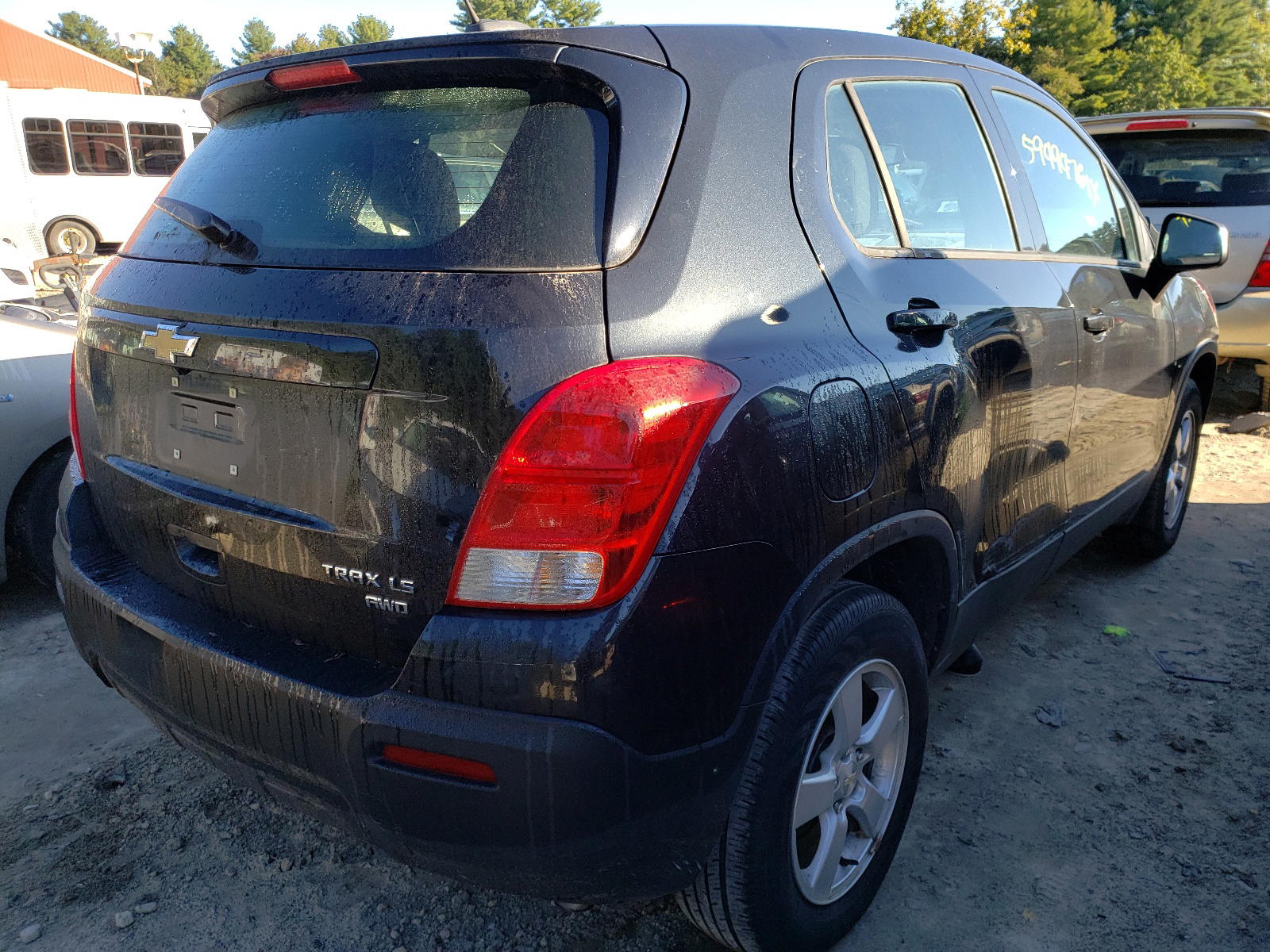 Photo 4 from auction – 2016 CHEVROLET TRAX LS with VIN KL7CJNSB9GB612909