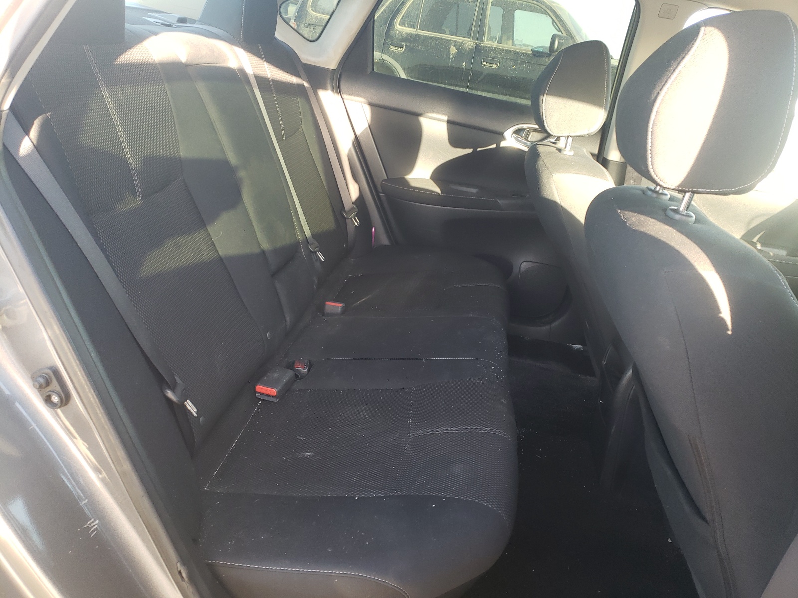Photo 6 from auction – 2015 NISSAN SENTRA S with VIN 3N1AB7AP3FY254239