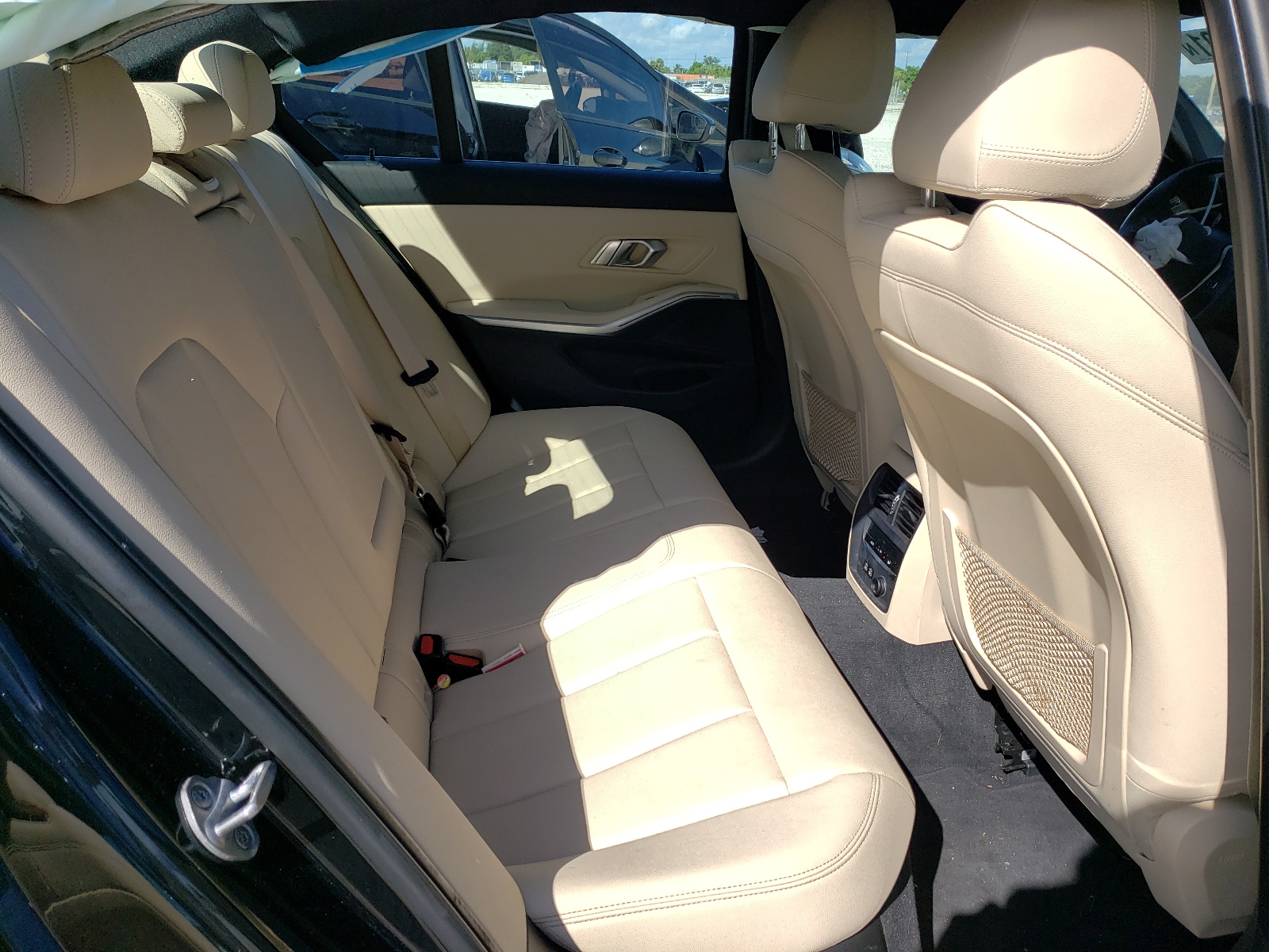 Photo 6 from auction – 2020 BMW 330I with VIN 3MW5R1J04L8B19385