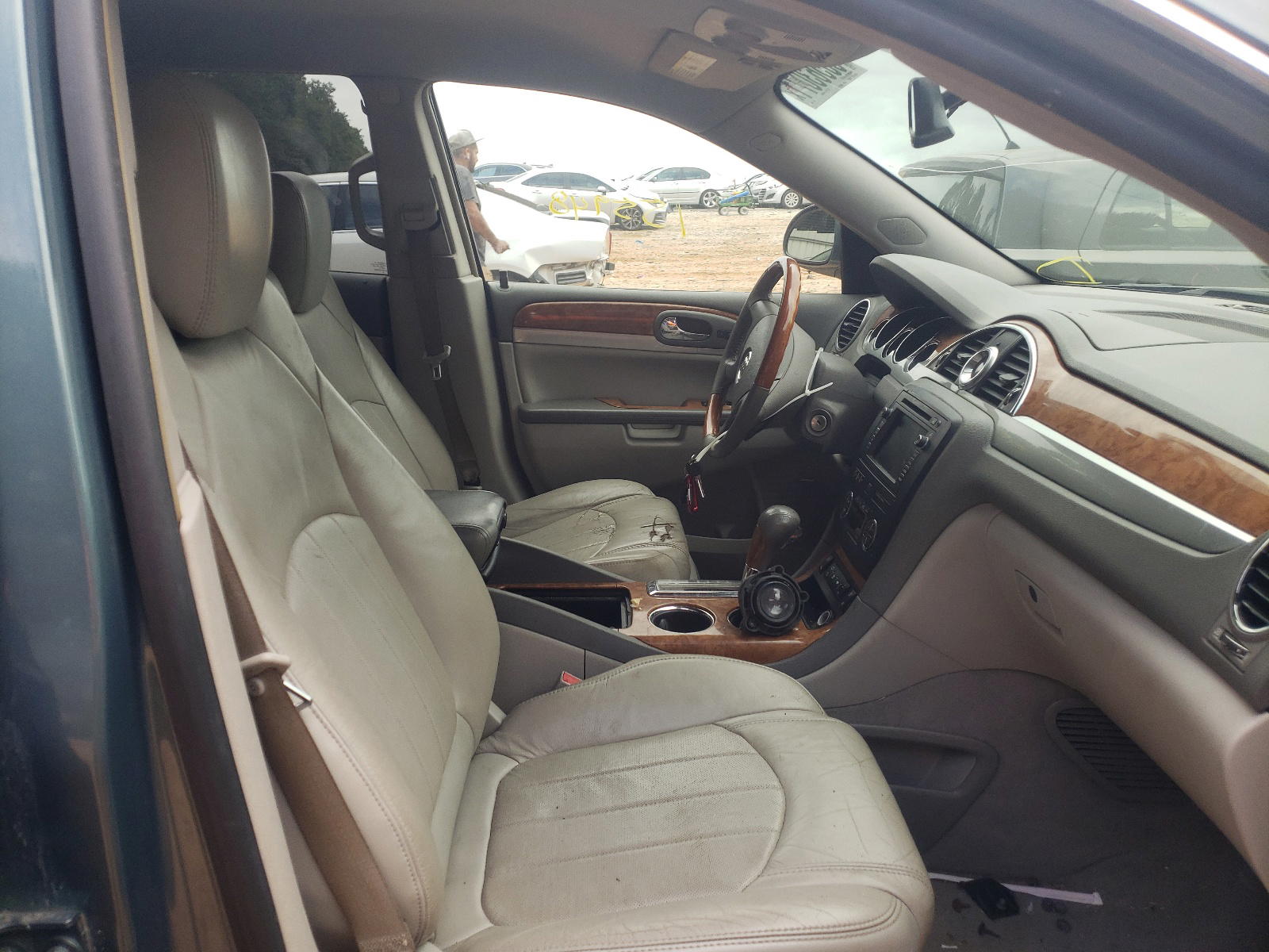 Photo 5 from auction – 2010 BUICK ENCLAVE CX with VIN 5GALRCED0AJ139400