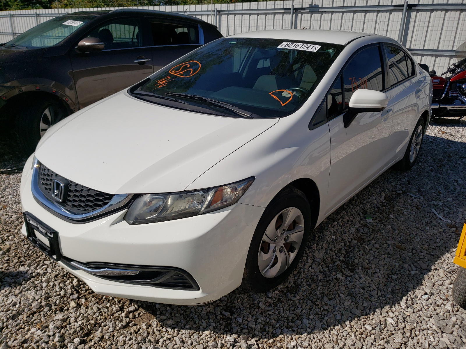 Photo 2 from auction – 2014 HONDA CIVIC LX with VIN 19XFB2F51EE263275