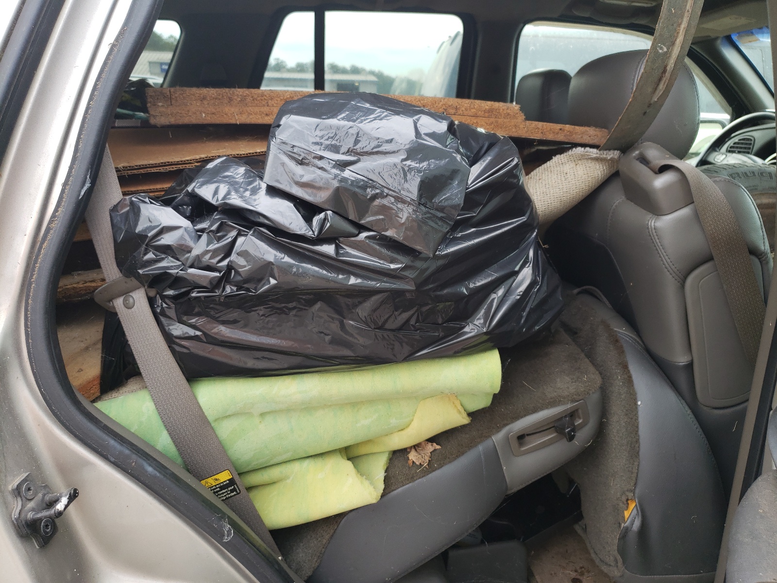 Photo 6 from auction – 2002 CHEVROLET TRAILBLAZE with VIN 1GNDT13S022219325