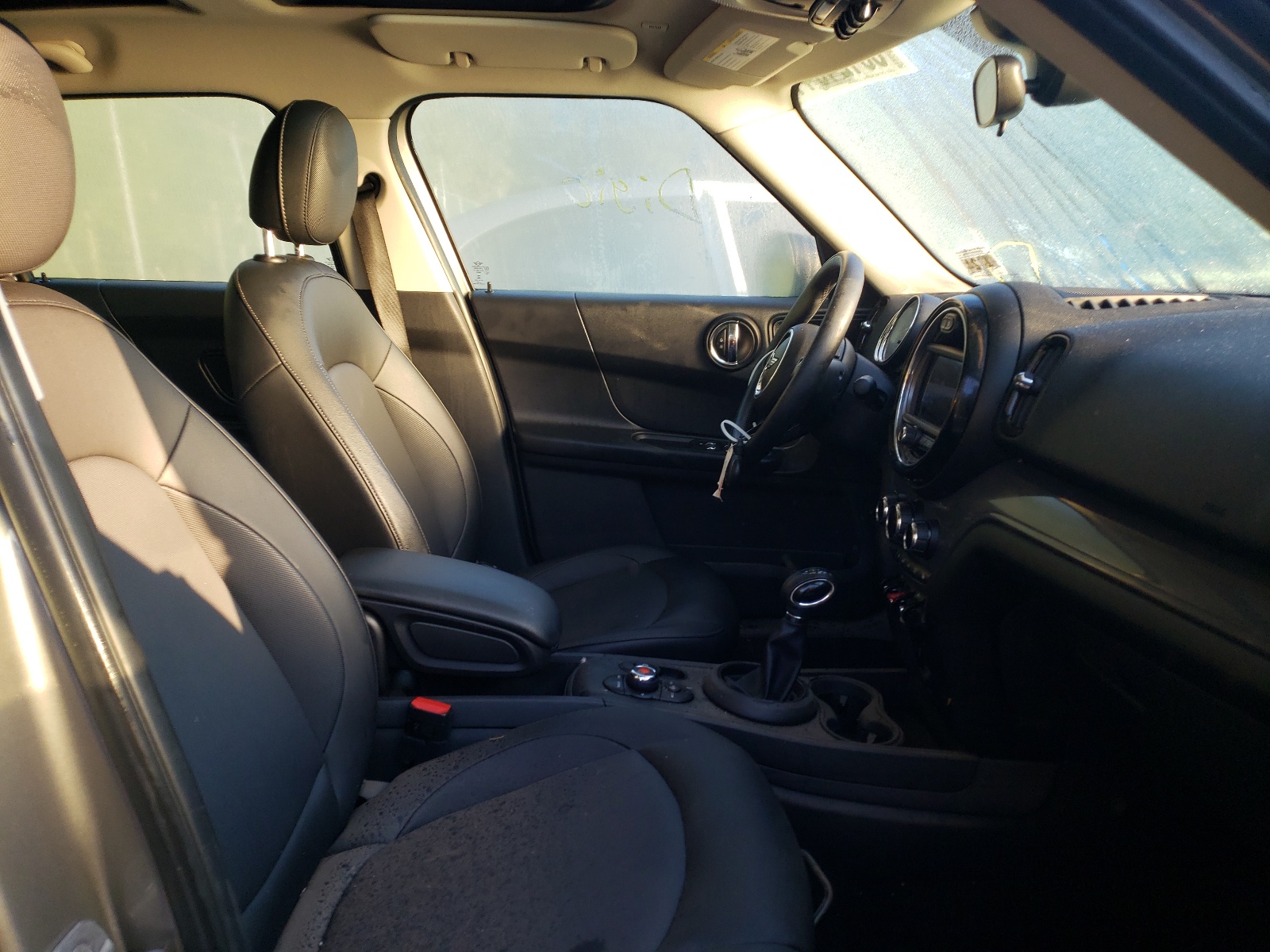Photo 5 from auction – 2019 MINI COOPER COU with VIN WMZYS7C5XK3F46323