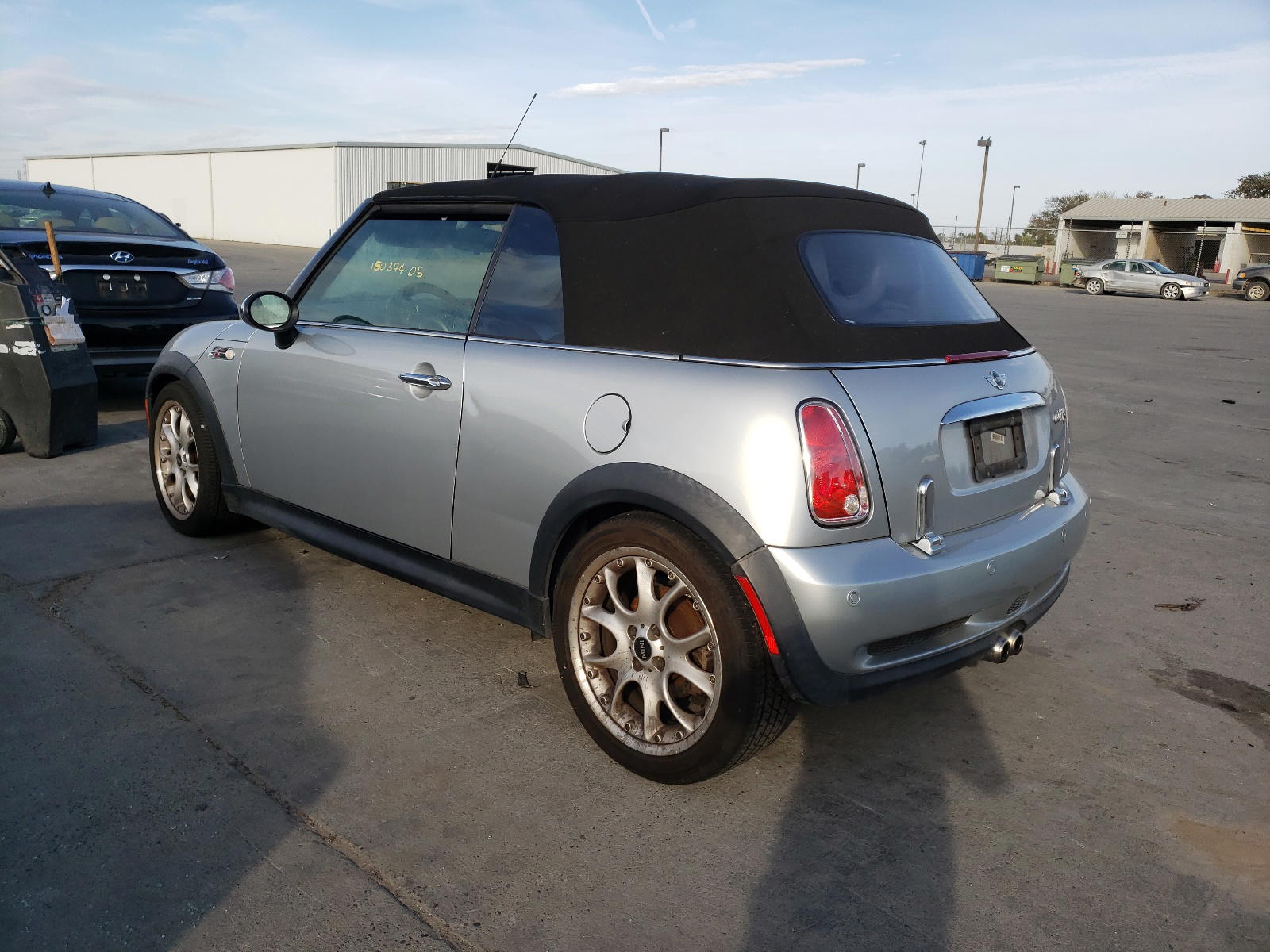 Photo 3 from auction – 2005 MINI COOPER S with VIN WMWRH33535TK56516