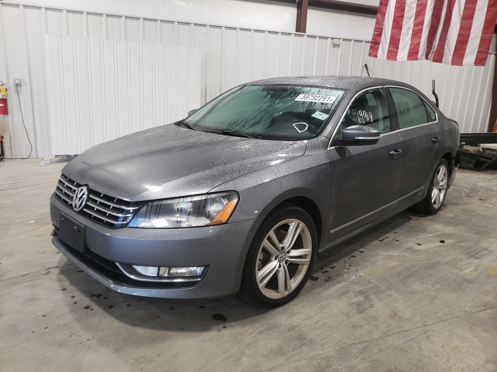 Photo 2 from auction – 2014 VOLKSWAGEN PASSAT SE with VIN 1VWBN7A3XEC089865
