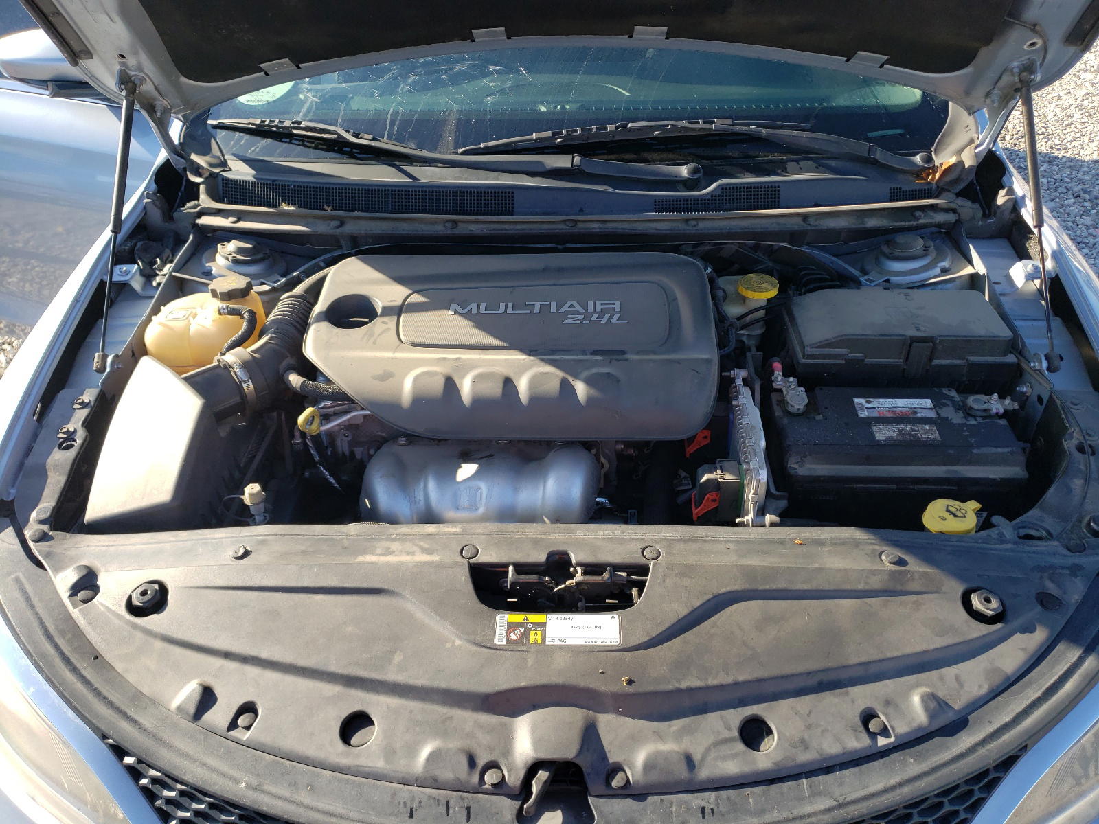 Photo 7 from auction – 2015 CHRYSLER 200 LIMITE with VIN 1C3CCCAB3FN647837