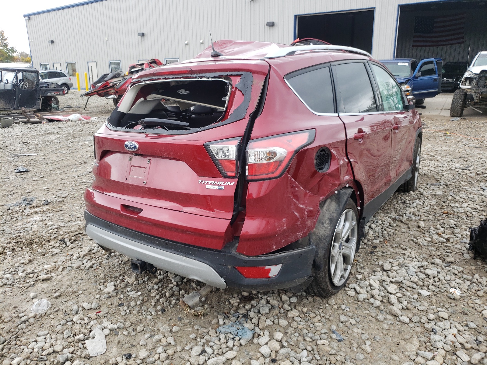 Photo 4 from auction – 2017 FORD ESCAPE TIT with VIN 1FMCU9J98HUA33377