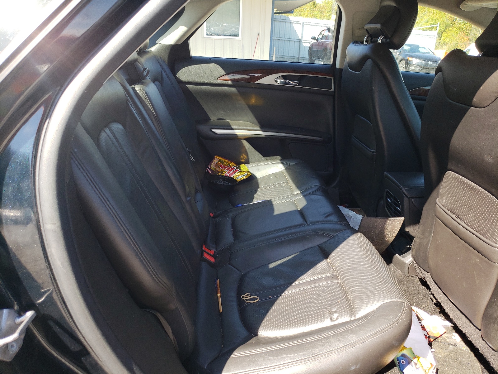 Photo 6 from auction – 2014 LINCOLN MKZ with VIN 3LN6L2J93ER801230