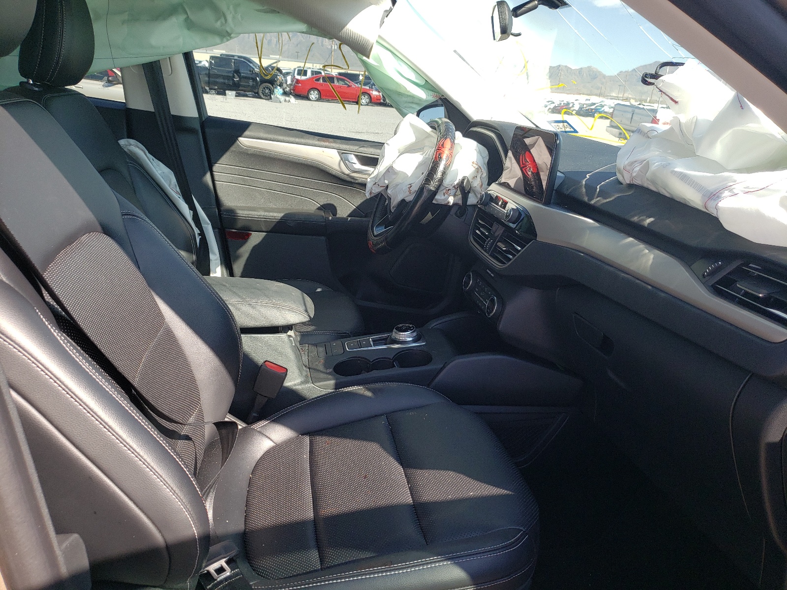 Photo 5 from auction – 2021 FORD ESCAPE SEL with VIN 1FMCU0H69MUA09509