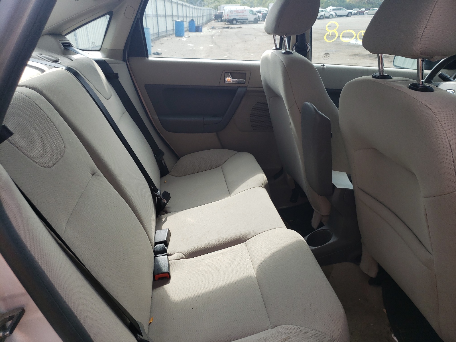 Zdjęcie 6 z aukcji – 2008 FORD FOCUS SE z VIN 1FAHP35N98W164592