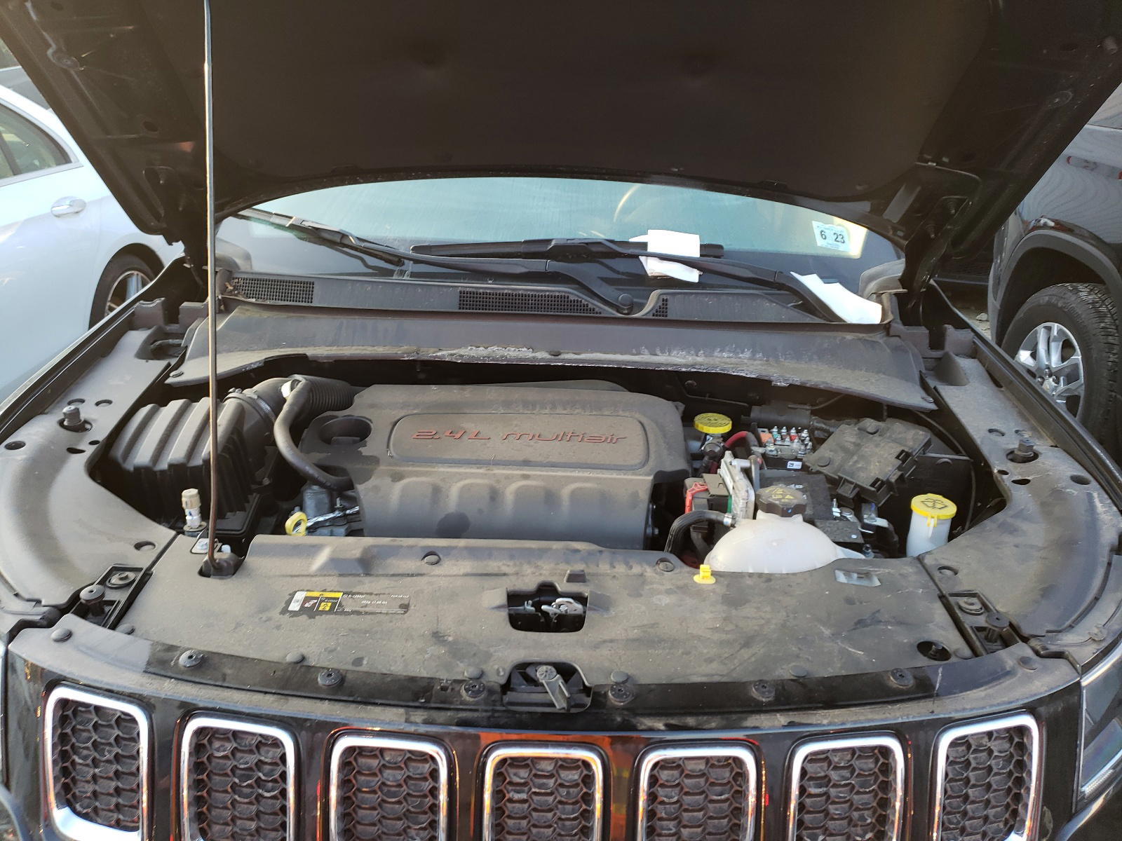 Photo 7 from auction – 2018 JEEP COMPASS LA with VIN 3C4NJCBB0JT193841