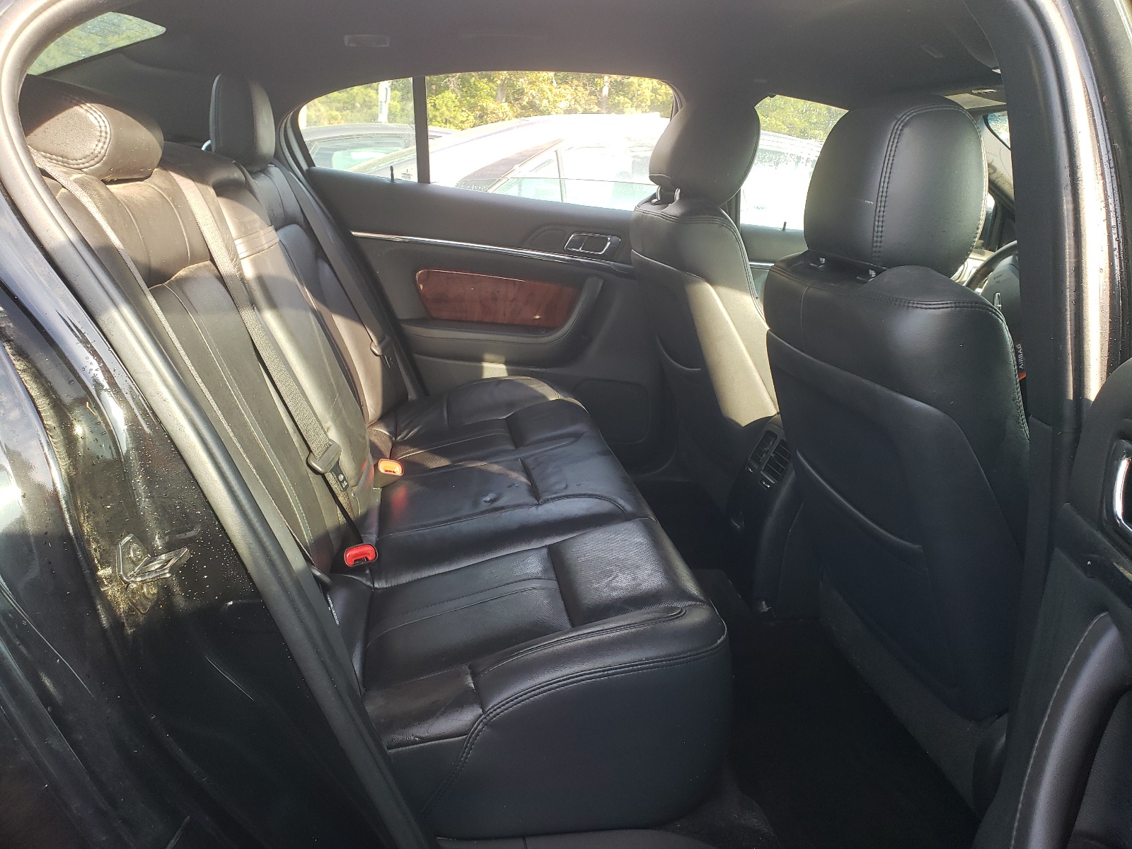 Photo 6 from auction – 2016 LINCOLN MKS with VIN 1LNHL9EK6GG600317