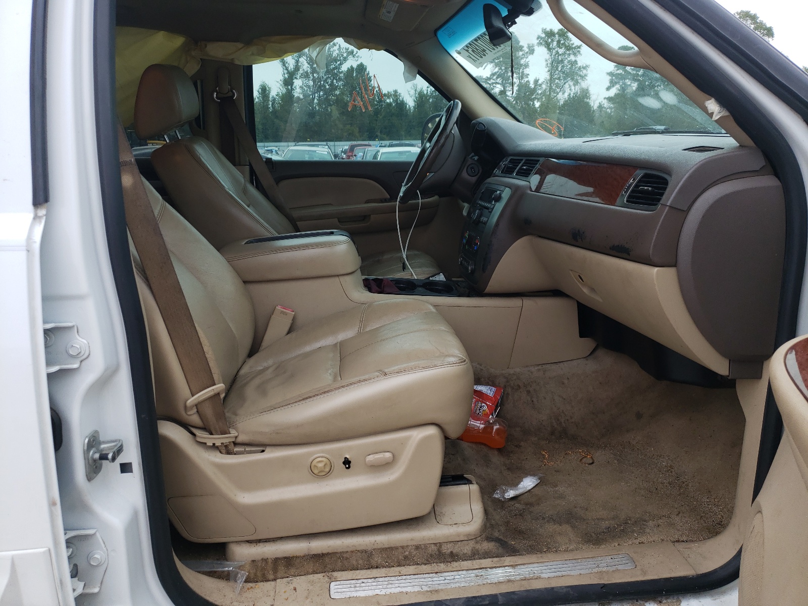 Photo 5 from auction – 2007 GMC YUKON with VIN 1GKFC13027R226747
