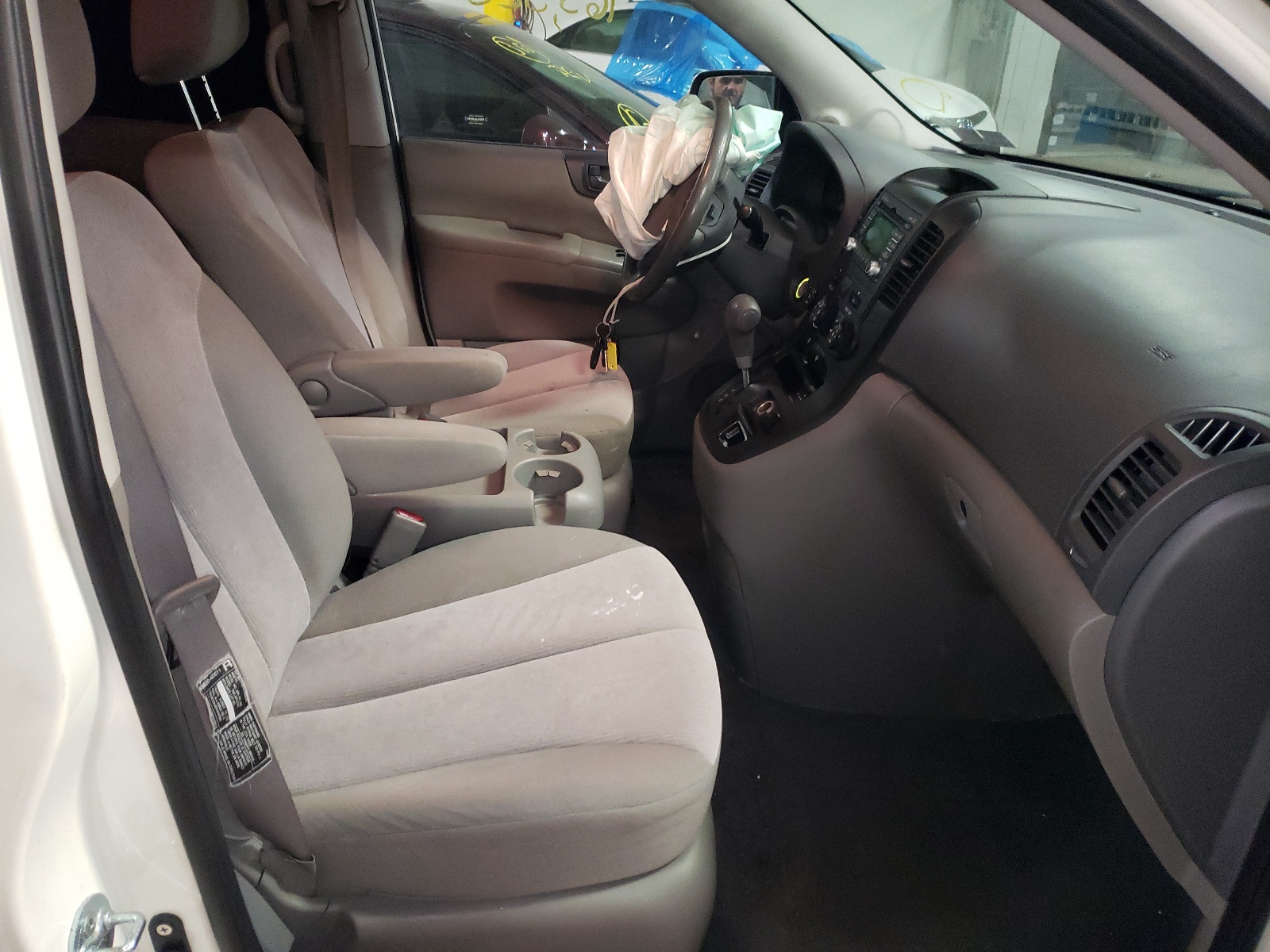 Photo 5 from auction – 2012 KIA SEDONA LX with VIN KNDMG4C74C6504971