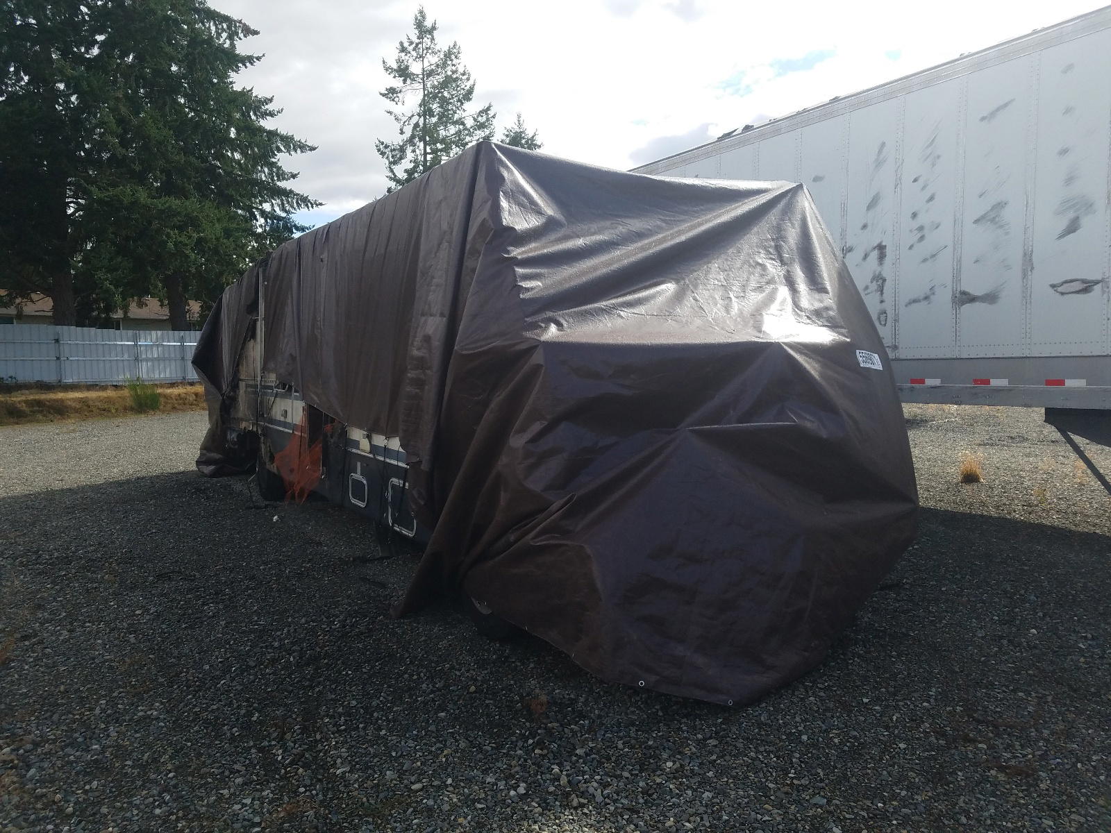 ROADMASTER RAIL MTRHM 1986 with VIN 1RF110513F1000221 - Photo from auction