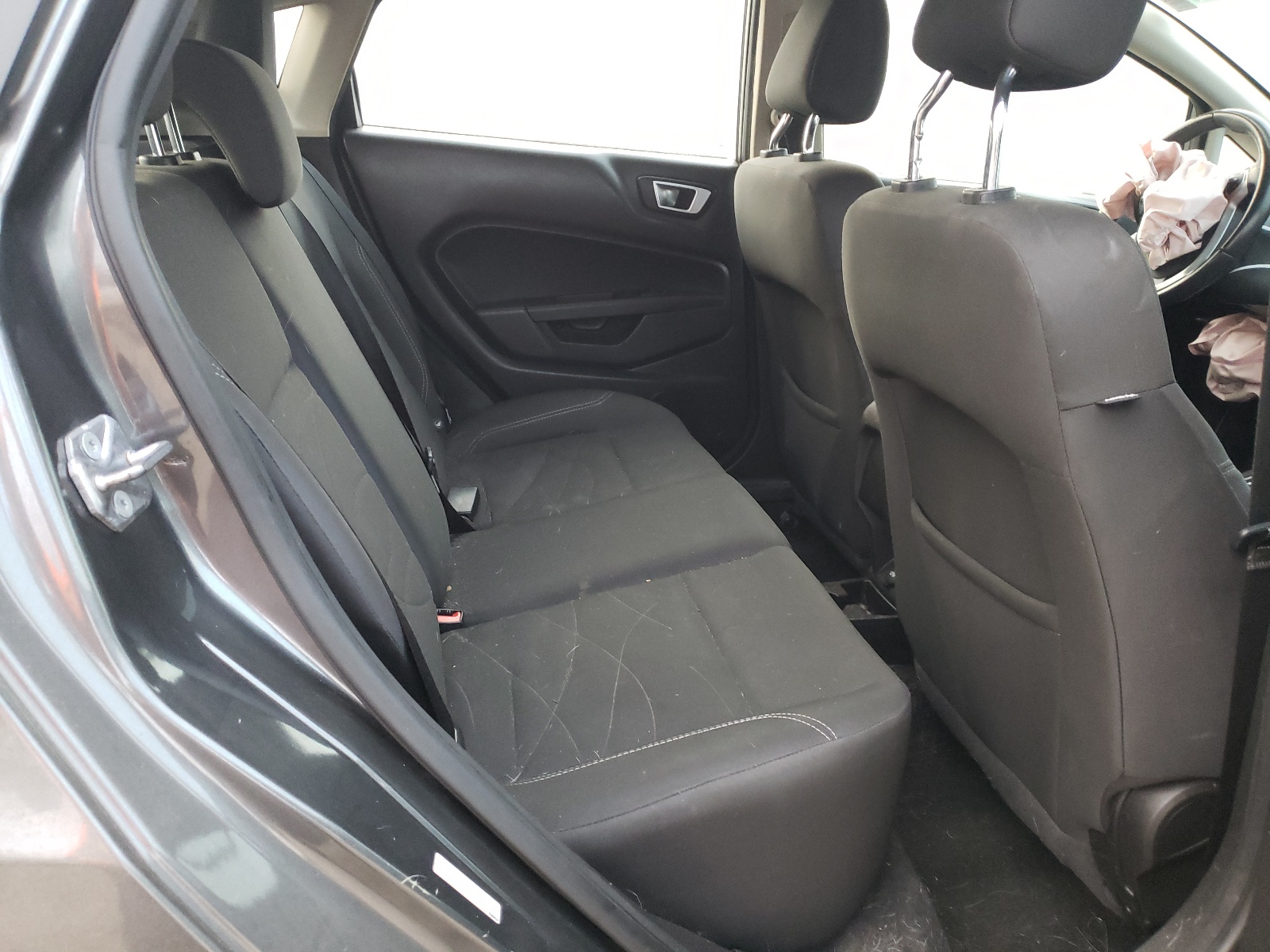Zdjęcie 6 z aukcji – 2016 FORD FIESTA SE z VIN 3FADP4EJ9GM164544