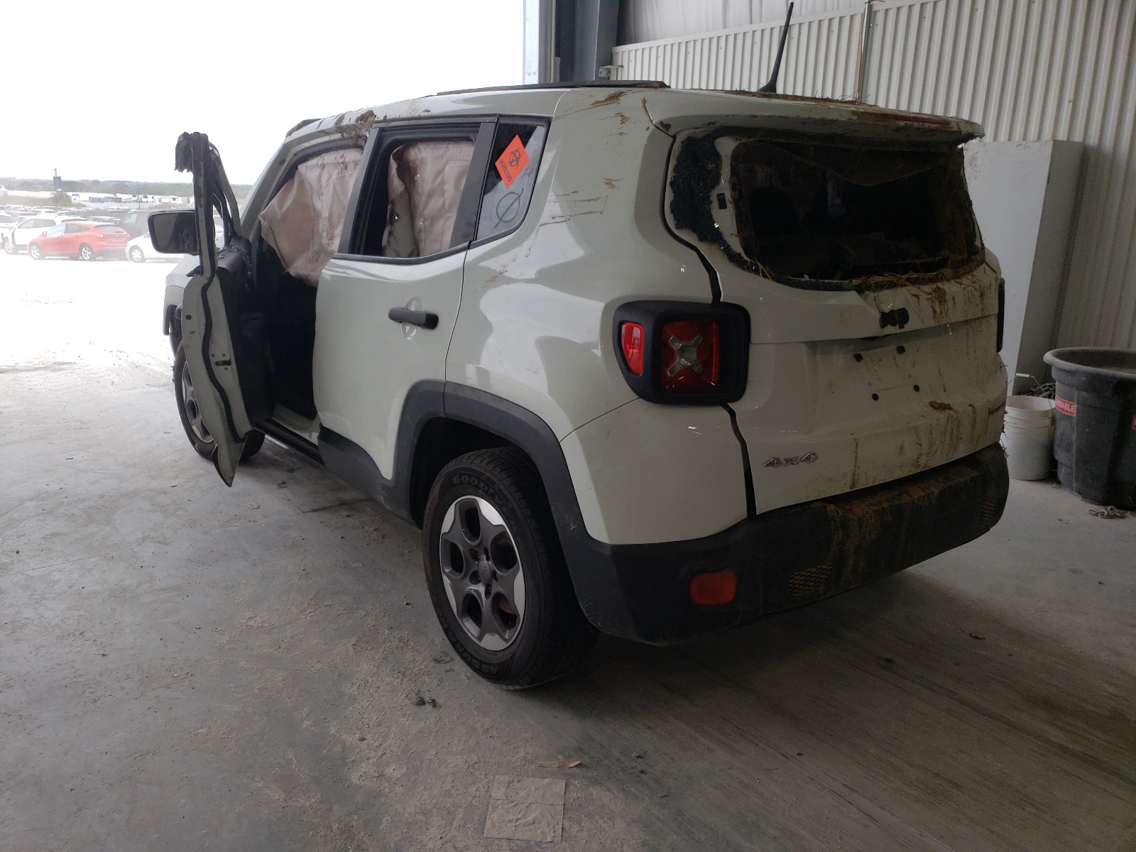 Photo 3 from auction – 2015 JEEP RENEGADE S with VIN ZACCJBAT0FPB23895