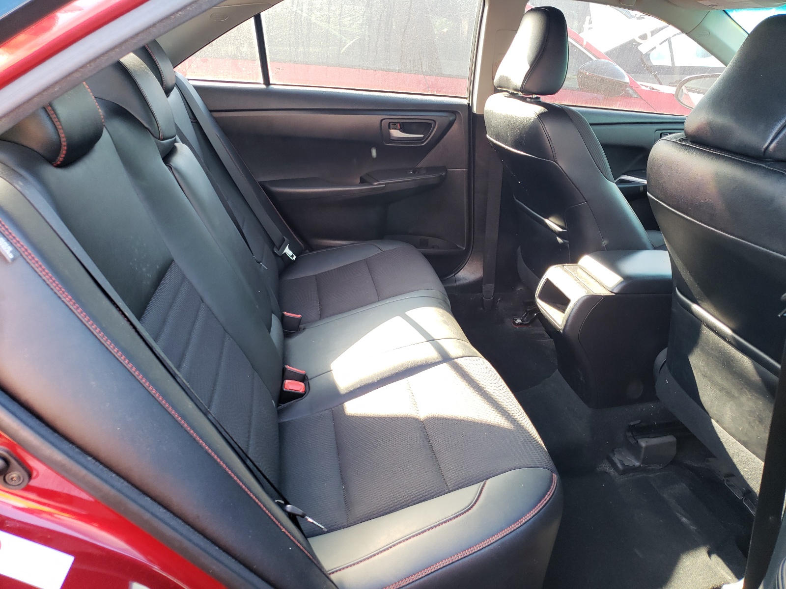 Photo 6 from auction – 2017 TOYOTA CAMRY LE with VIN 4T1BF1FK2HU653404