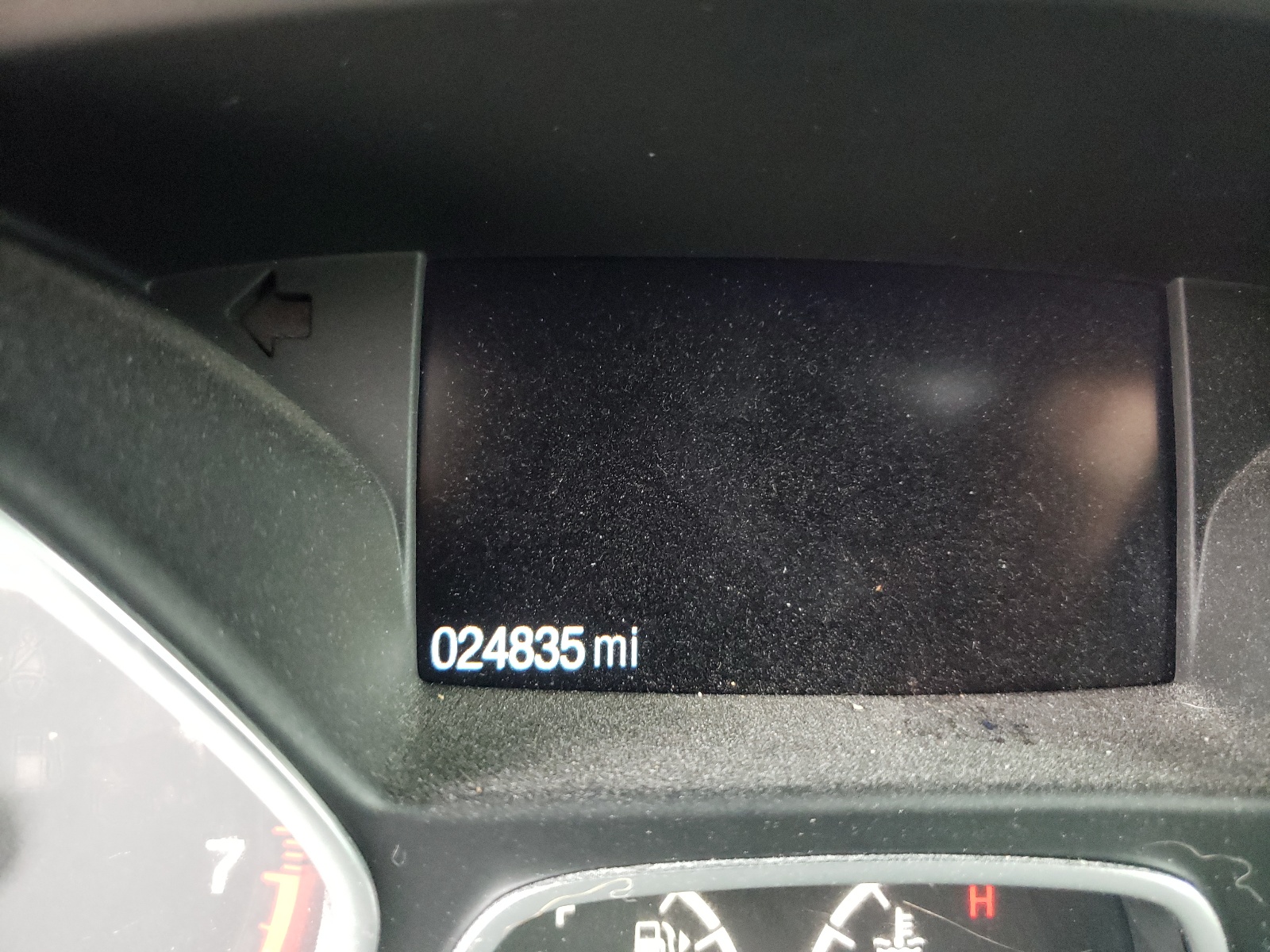 Photo 8 from auction – 2017 FORD ESCAPE SE with VIN 1FMCU0GD6HUE43022