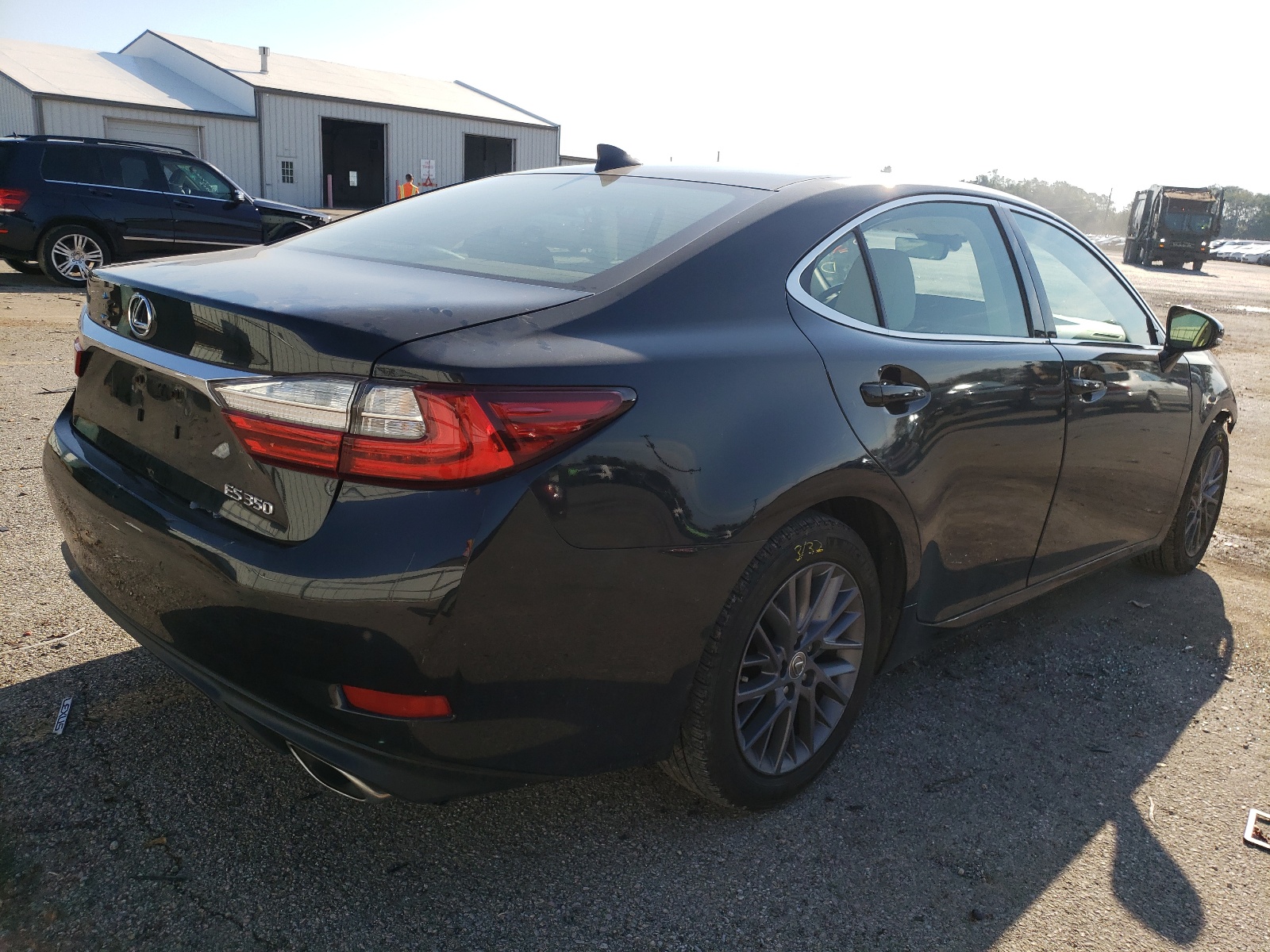 Photo 4 from auction – 2018 LEXUS ES 350 with VIN 58ABK1GG3JU110373