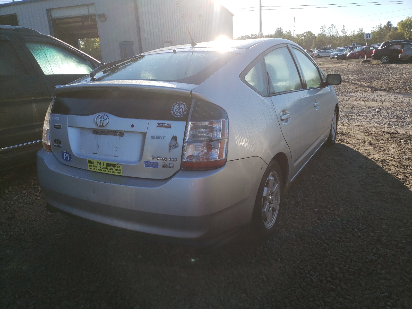 Photo 4 from auction – 2005 TOYOTA PRIUS with VIN JTDKB20U557041126