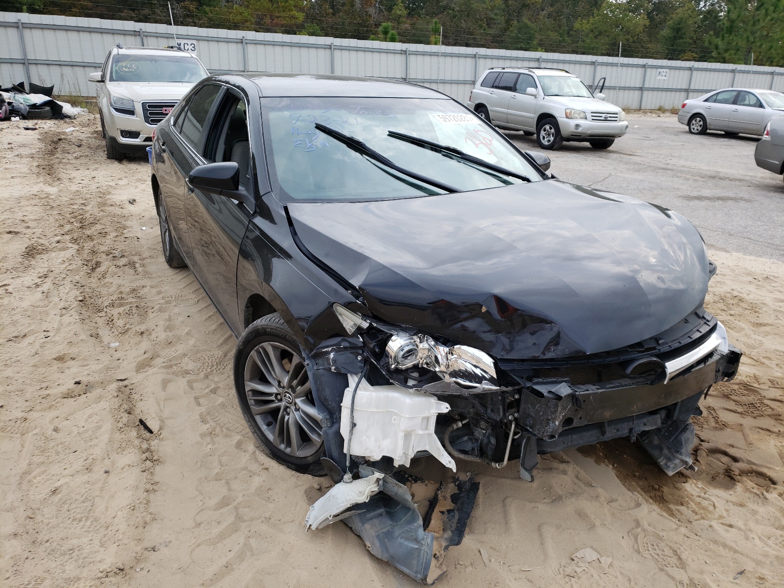 Photo 1 from auction – 2015 TOYOTA CAMRY LE with VIN 4T1BF1FK6FU071271