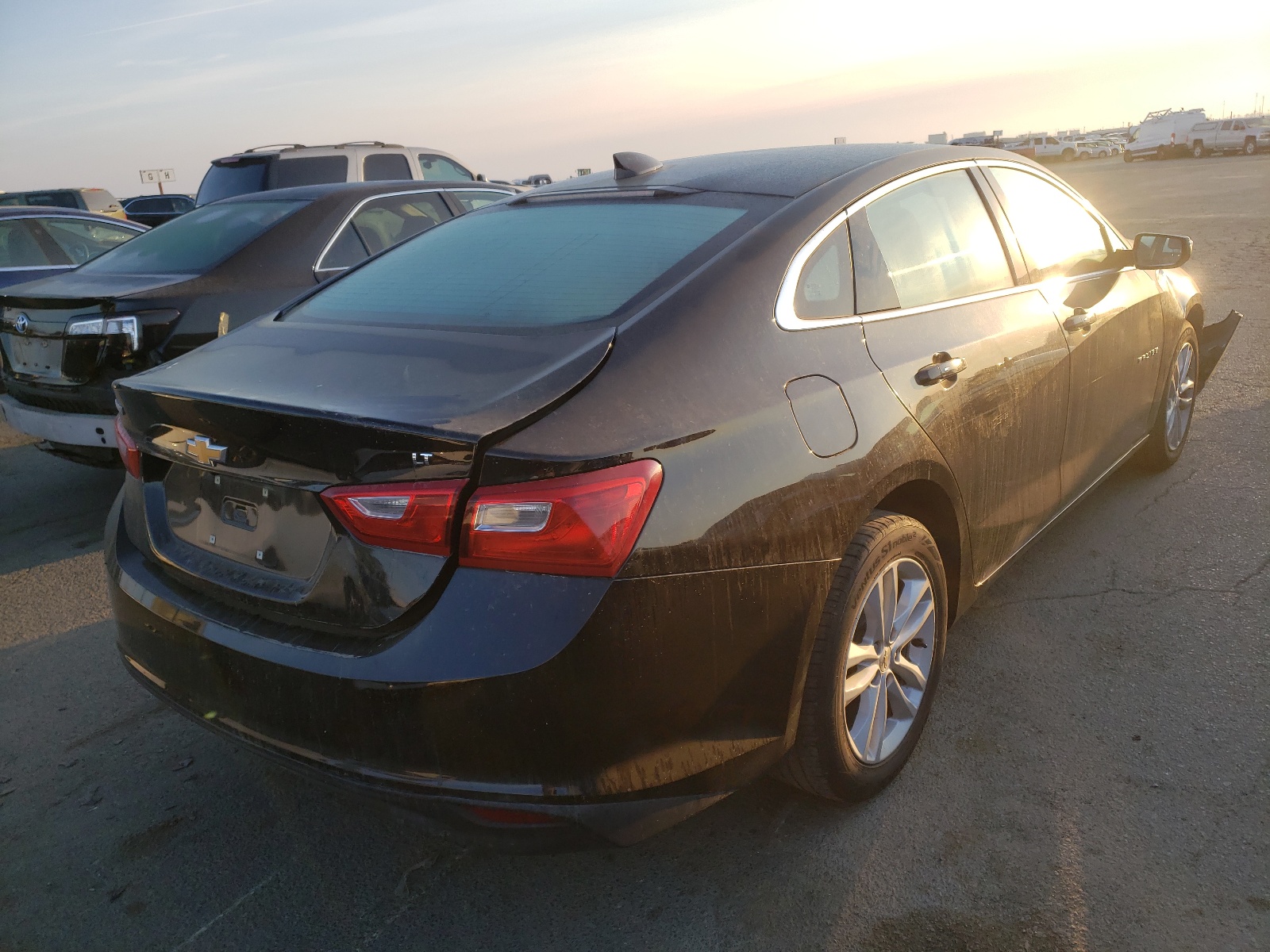 Photo 4 from auction – 2018 CHEVROLET MALIBU LT with VIN 1G1ZD5ST2JF267731