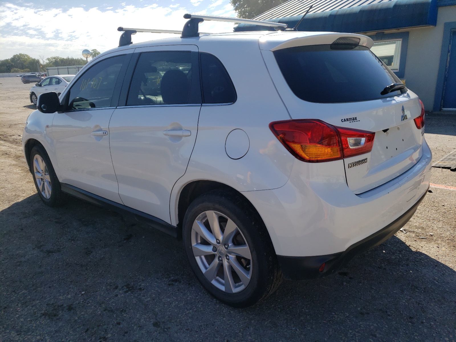 Фото 3 с аукциона – 2015 MITSUBISHI OUTLANDER с VIN 4A4AP4AU5FE017759