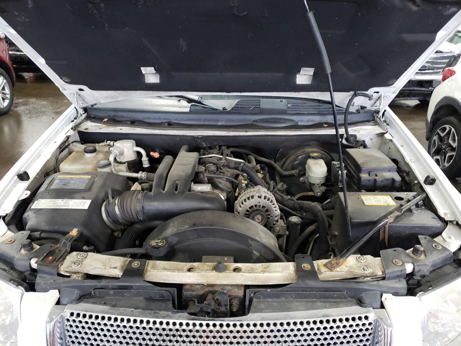 Photo 7 from auction – 2005 GMC ENVOY DENA with VIN 1GKET63M052348427
