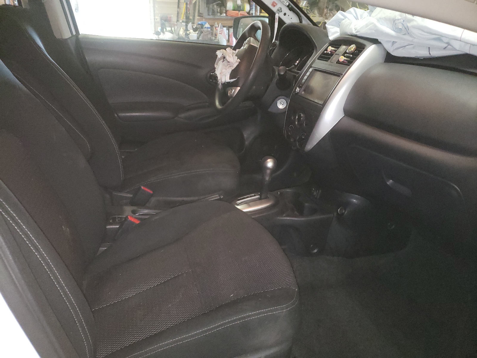 Photo 5 from auction – 2019 NISSAN VERSA S with VIN 3N1CN7AP9KL843741