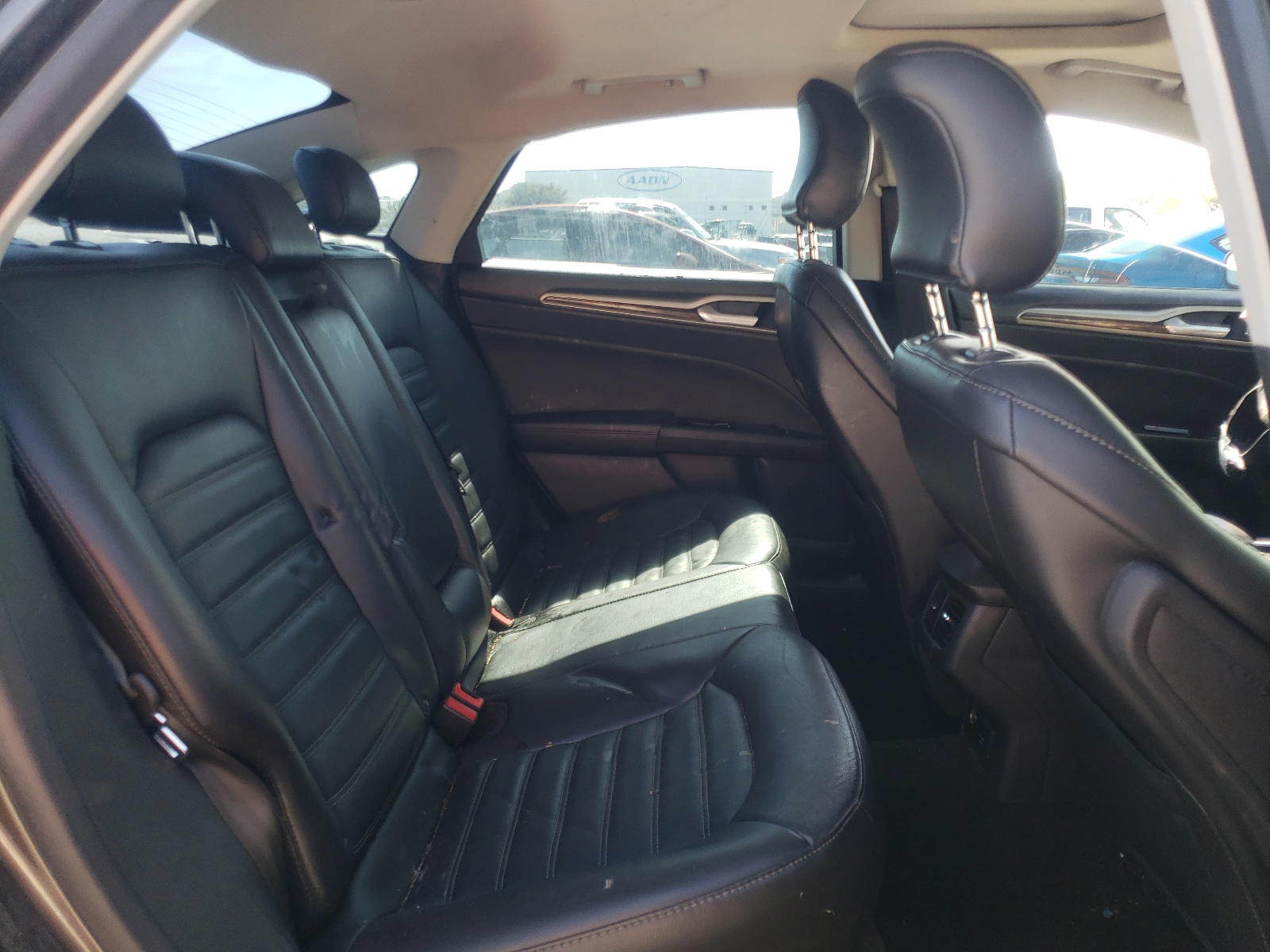 Photo 6 from auction – 2015 FORD FUSION SE with VIN 3FA6P0HD3FR308548