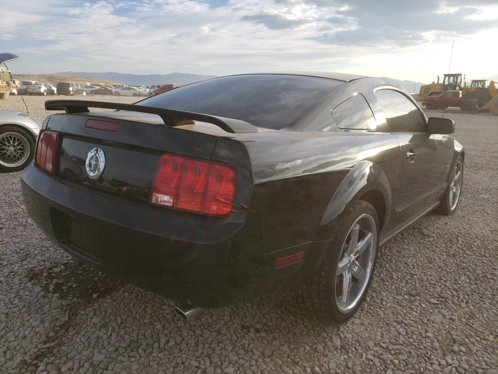 Photo 4 from auction – 2006 FORD MUSTANG with VIN 1ZVFT80N565178183
