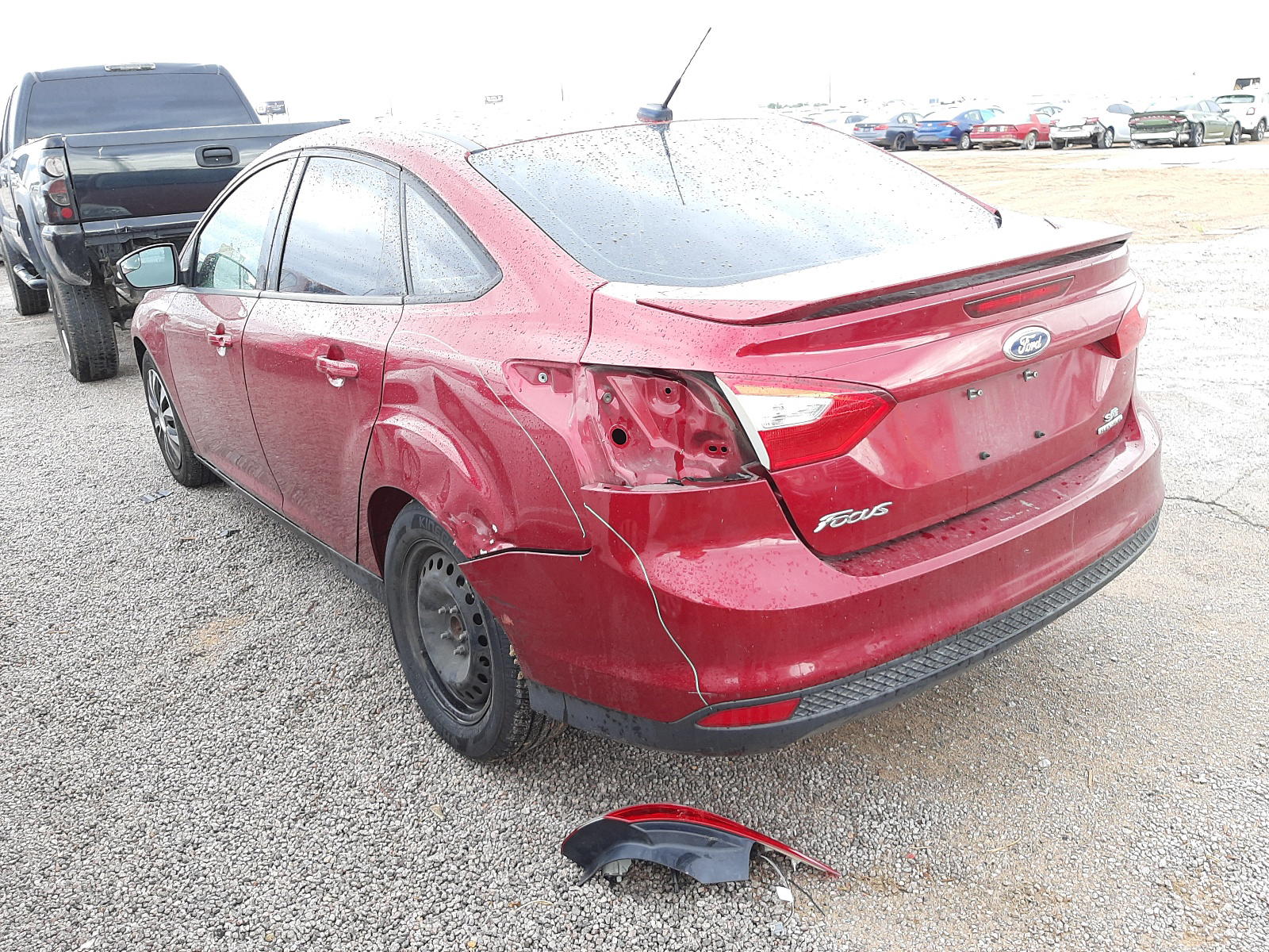 Photo 3 from auction – 2013 FORD FOCUS SE with VIN 1FADP3F29DL290479