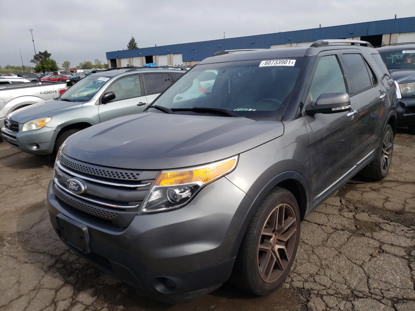 Photo 2 from auction – 2014 FORD EXPLORER L with VIN 1FM5K8F86EGC09183